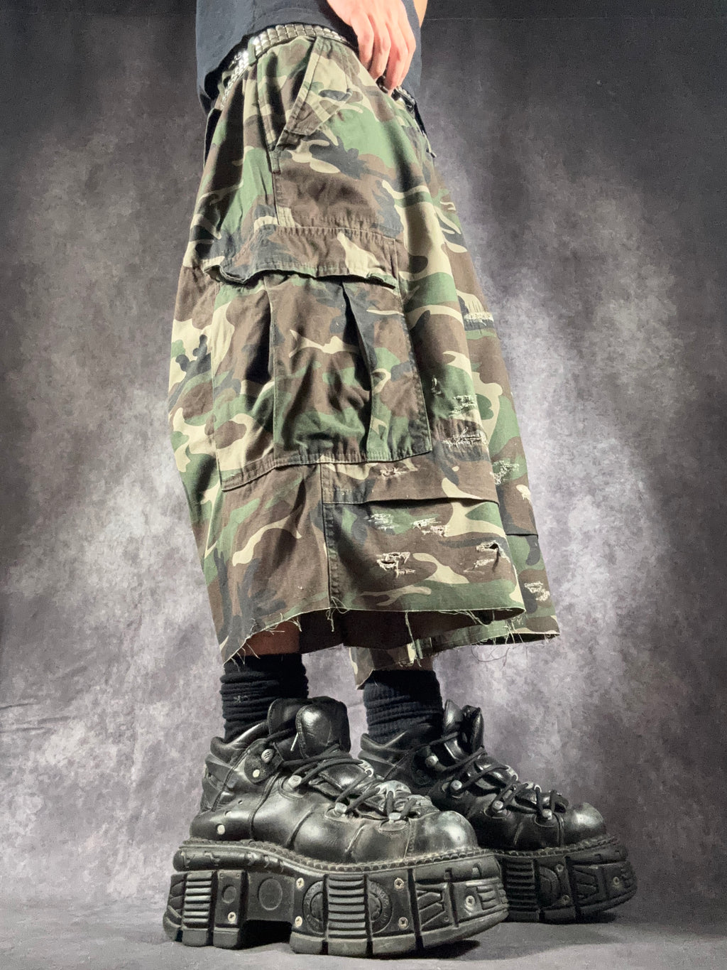 Big Baggy Distressed Repair Camo Short