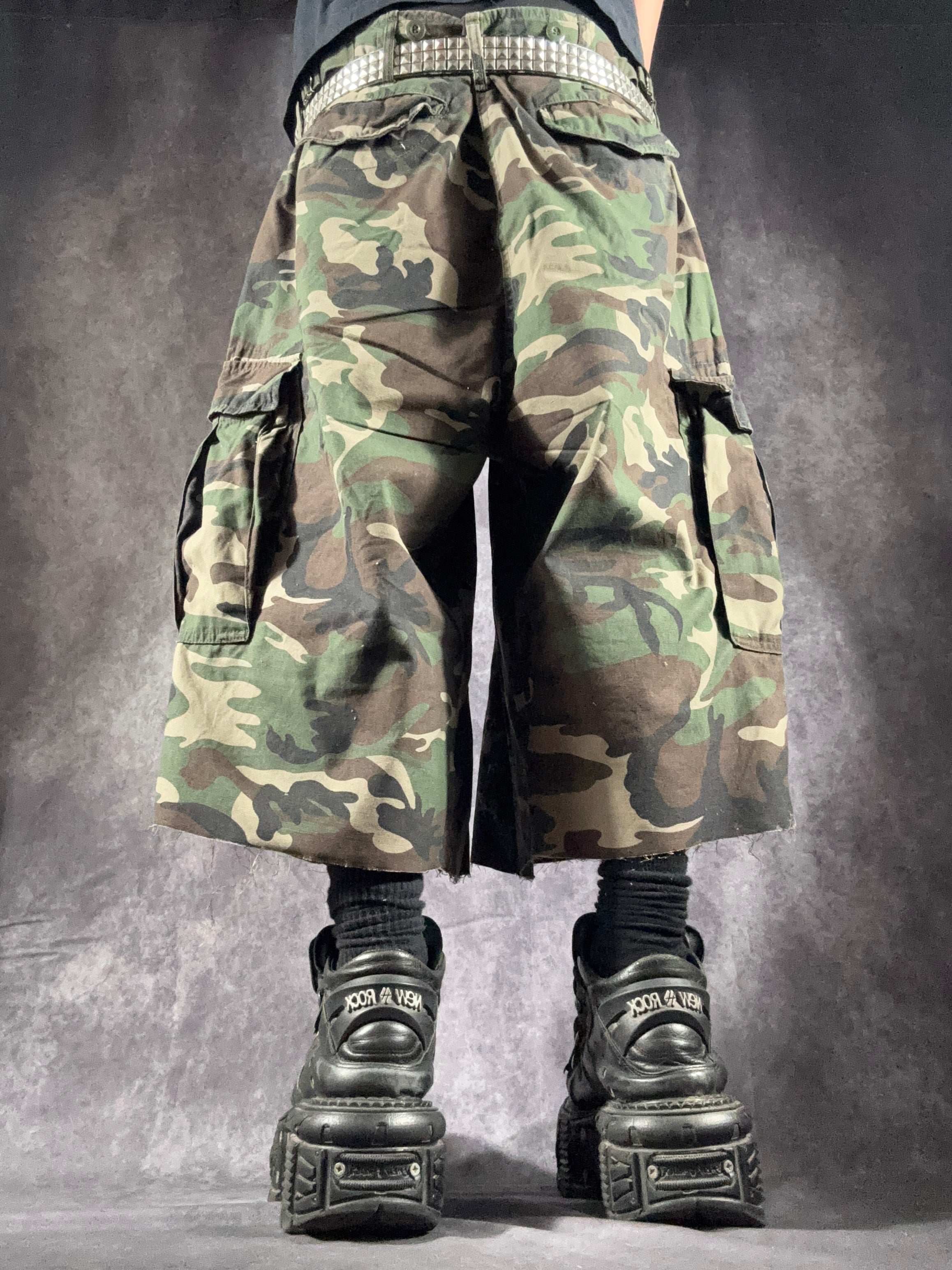 Big Baggy Distressed Repair Camo Short