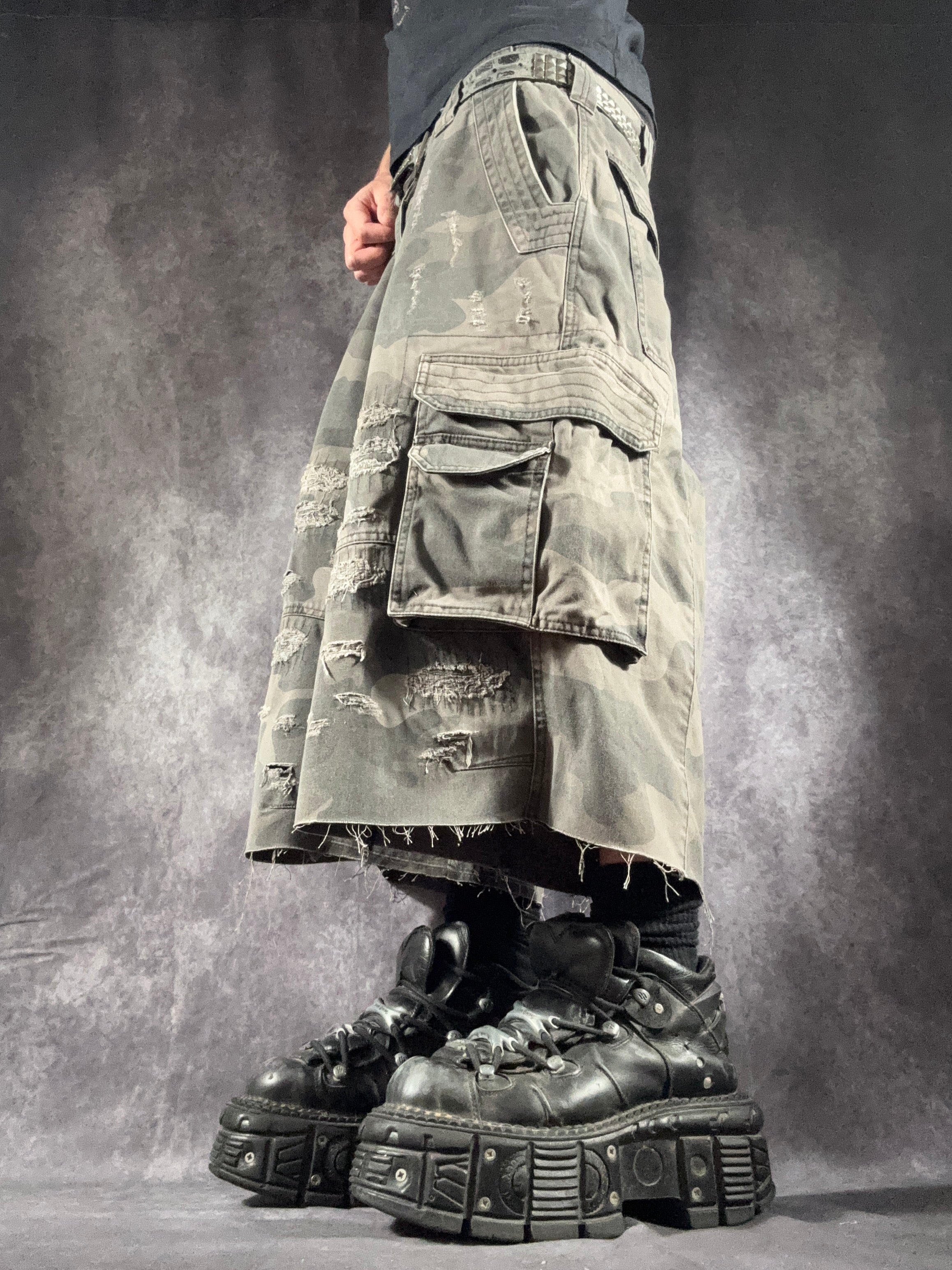 Big Baggy Distressed Repair Camo Short