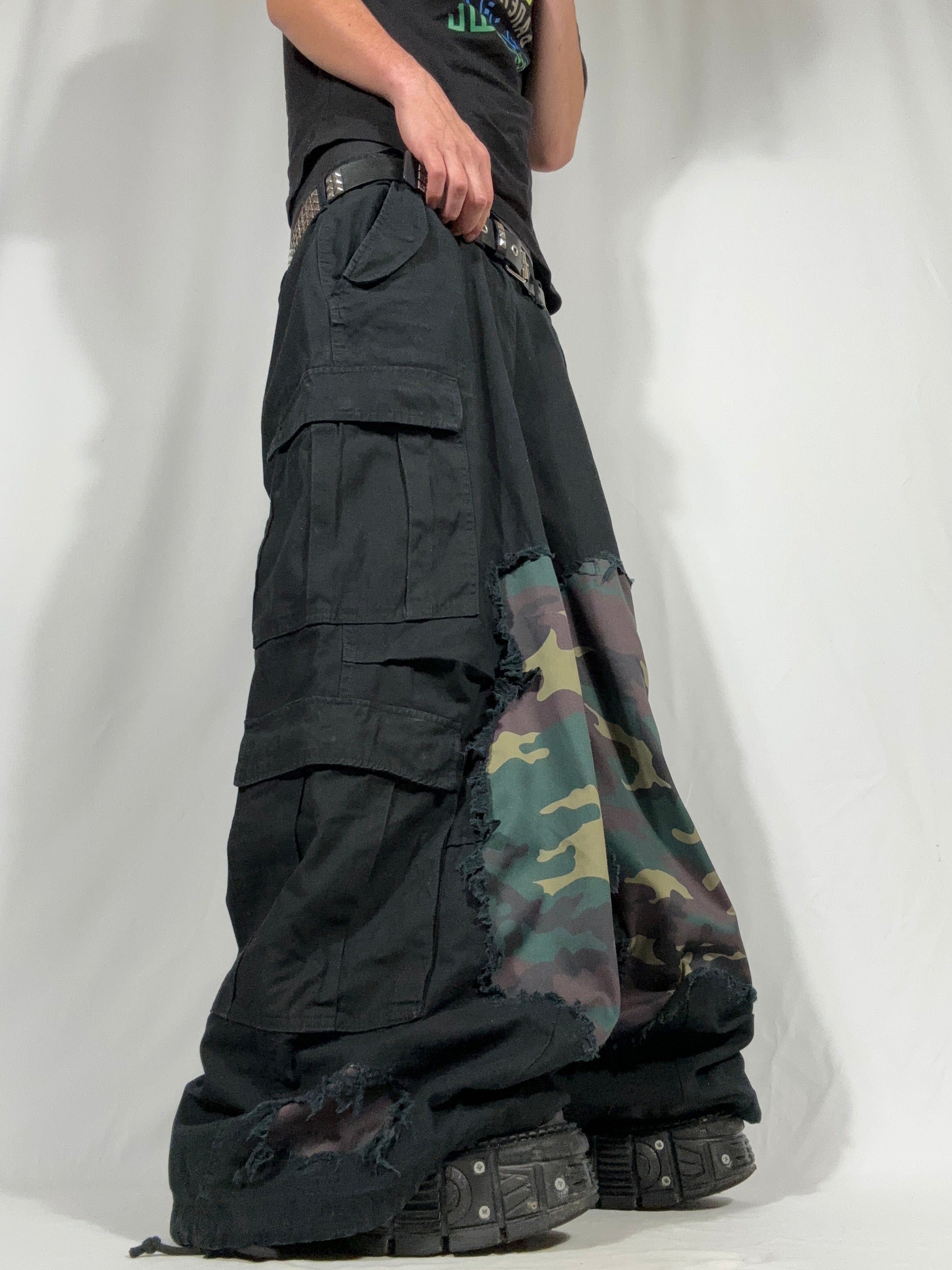 Big Baggy Distressed Camo