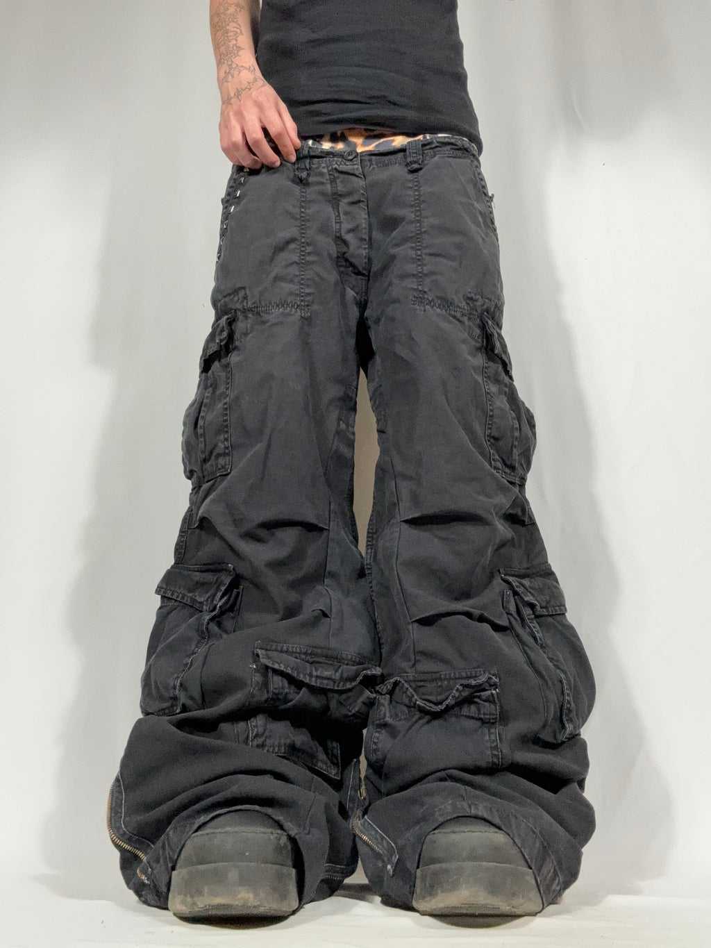 Flared Cargo Pant