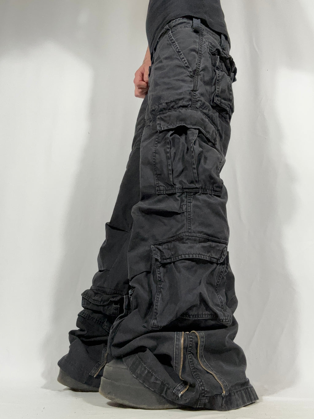 Flared Cargo Pant