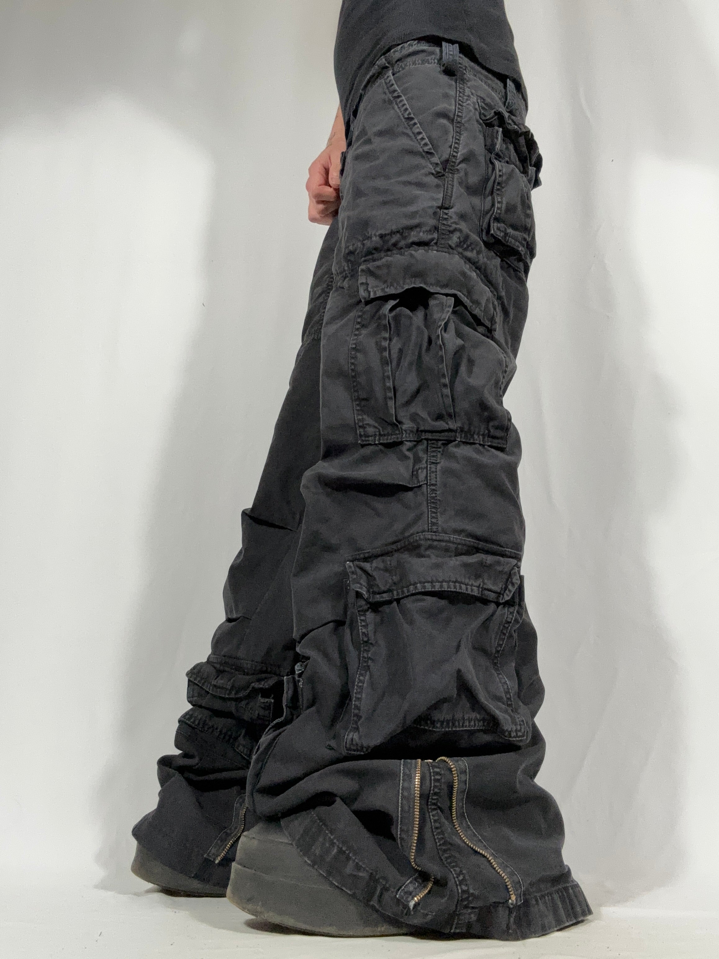 Flared Cargo Pant