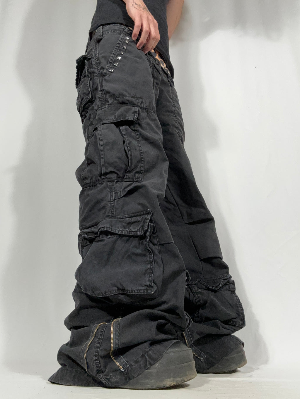Flared Cargo Pant