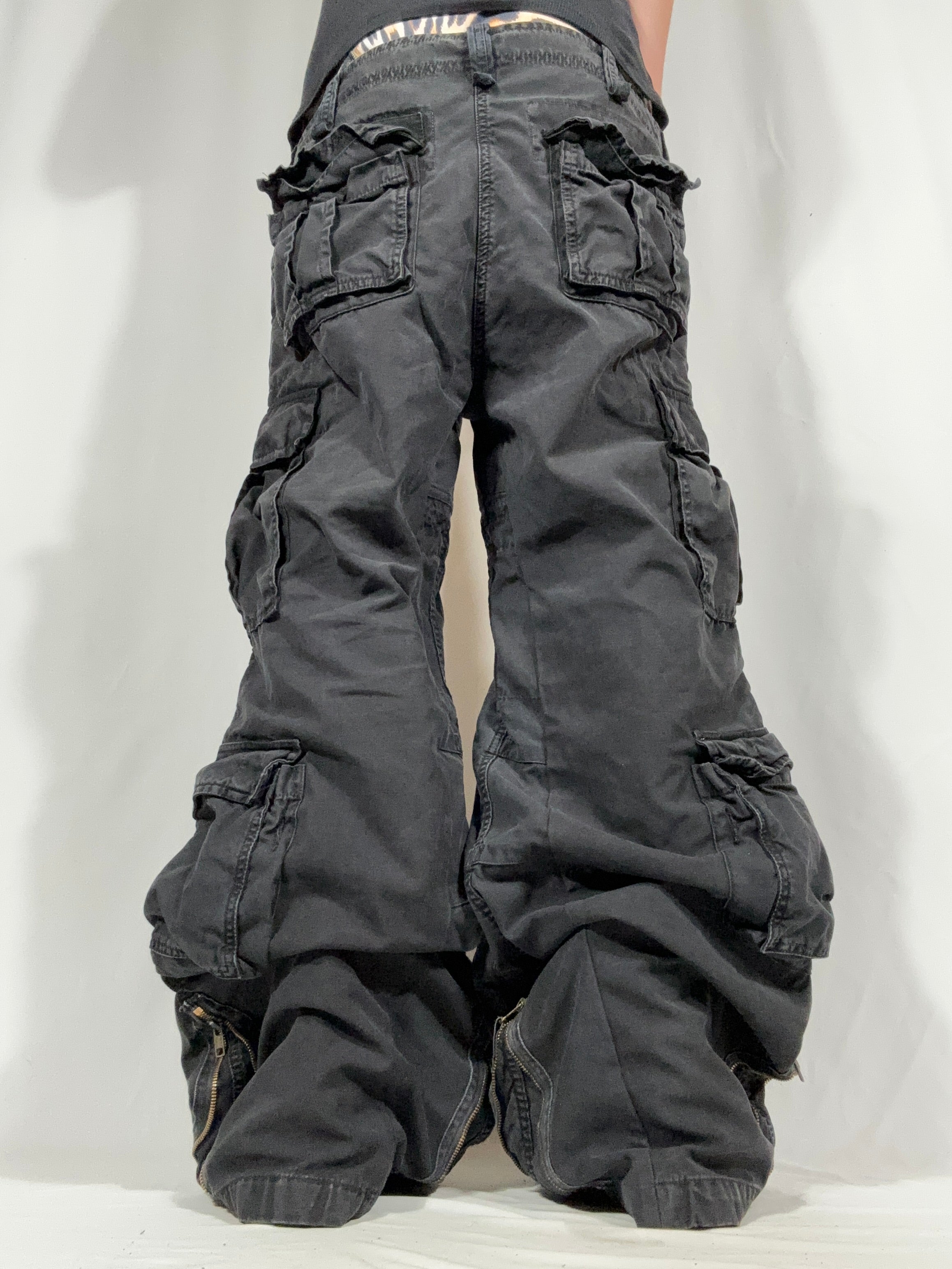 Flared Cargo Pant