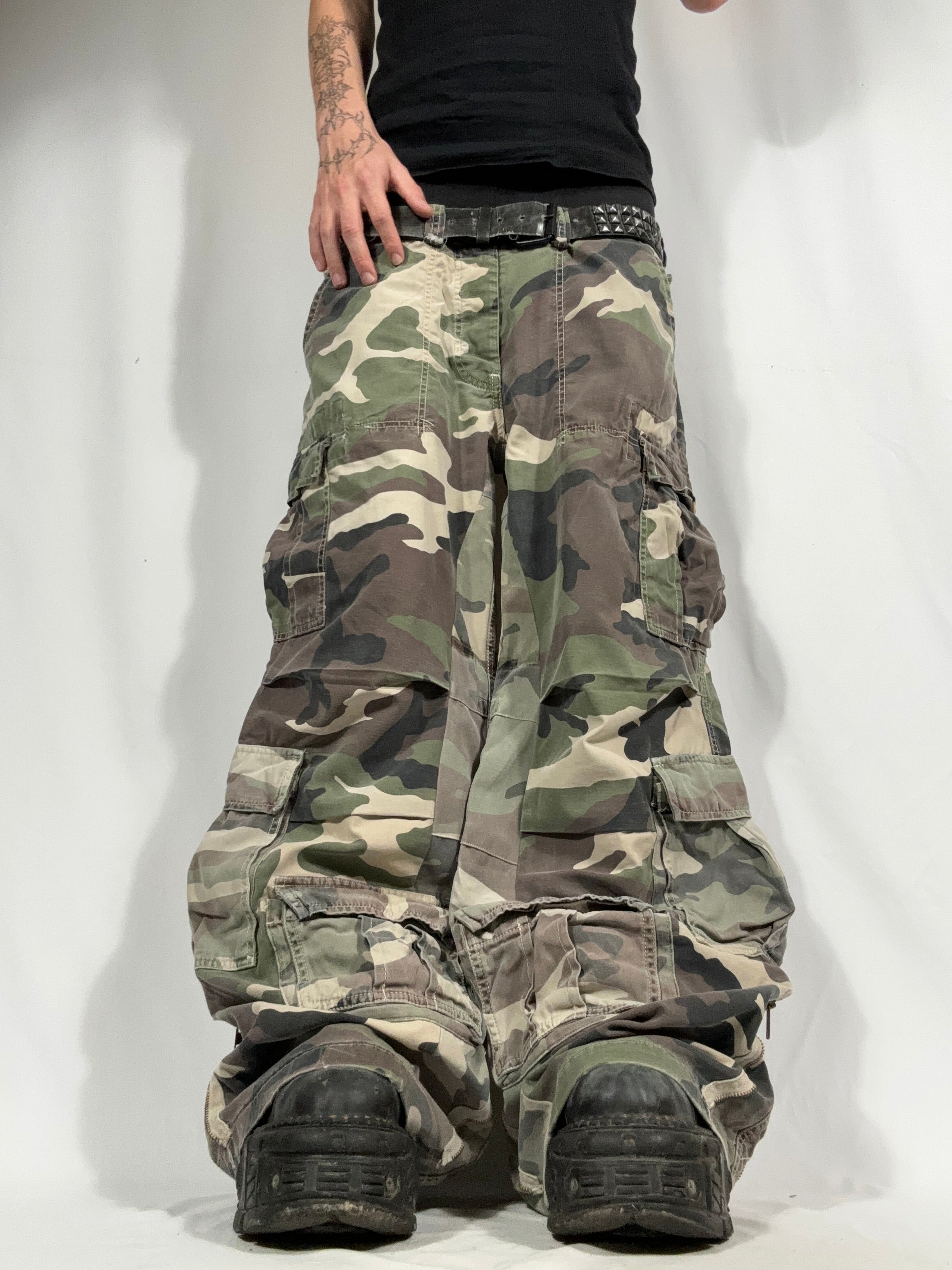 Flared Cargo Camo Pant