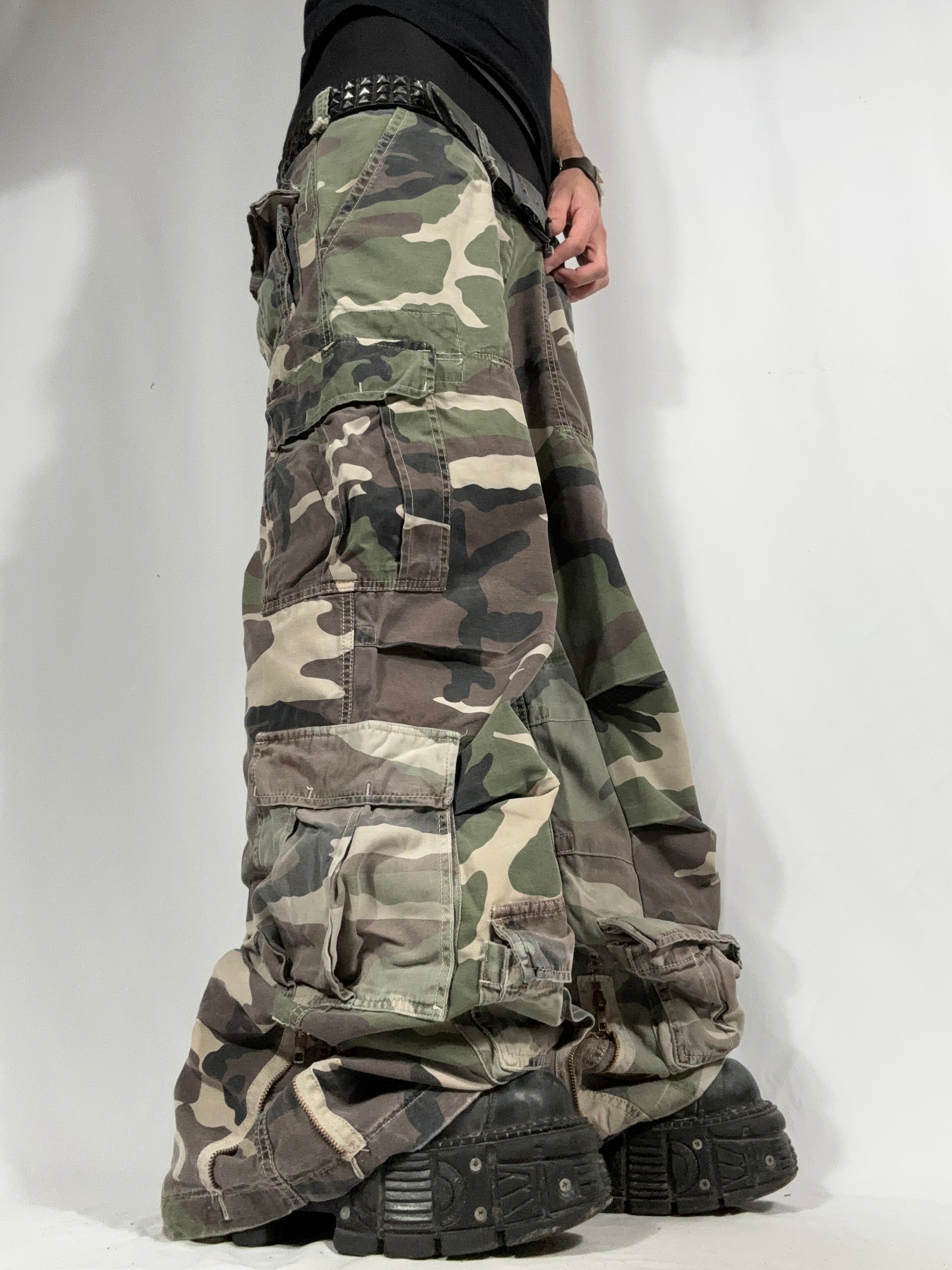 Flared Cargo Camo Pant