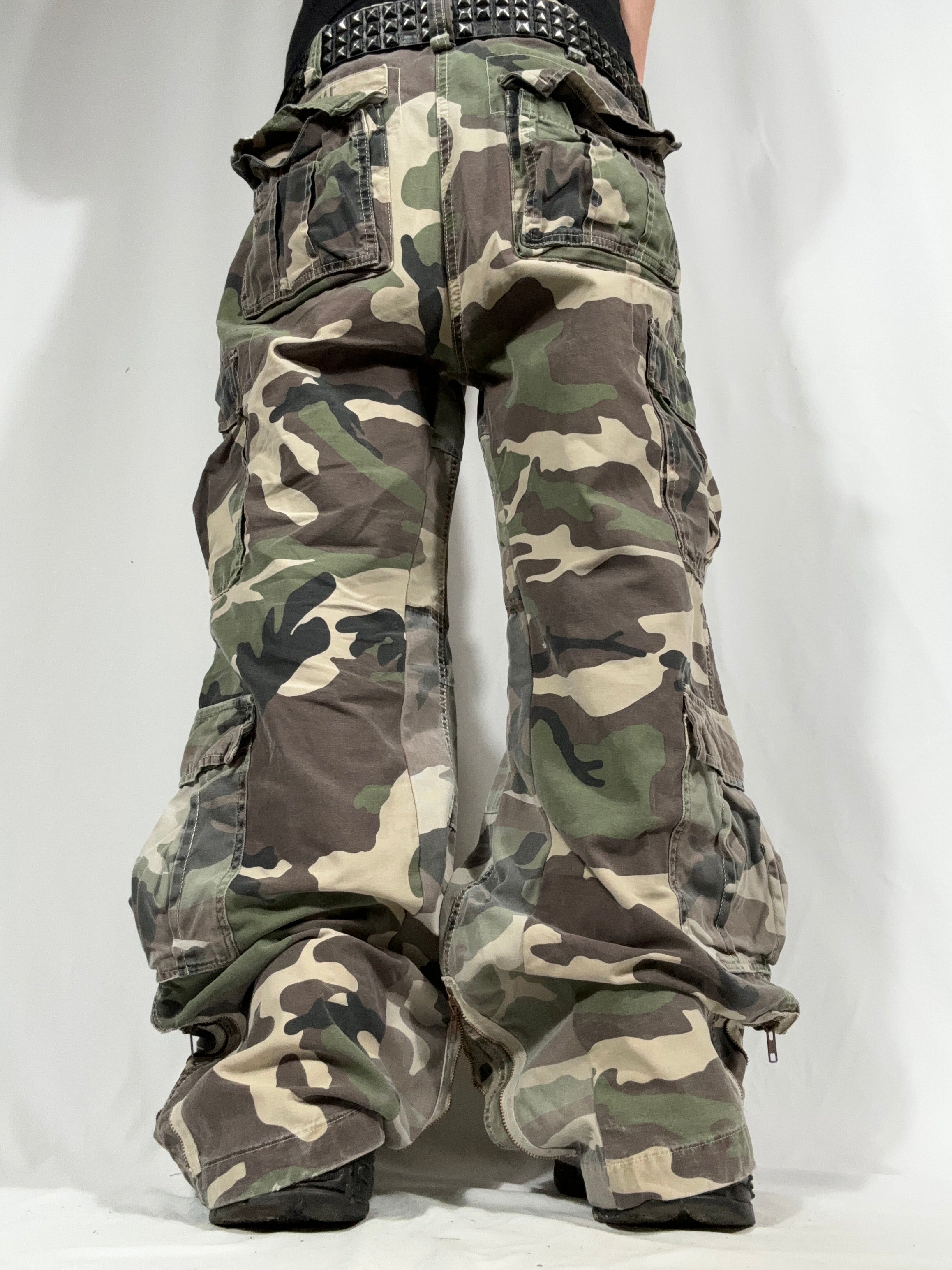 Flared Cargo Camo Pant