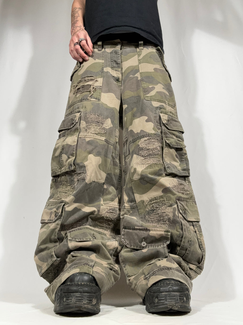 Big Baggy Camo Distressed Repair Pant