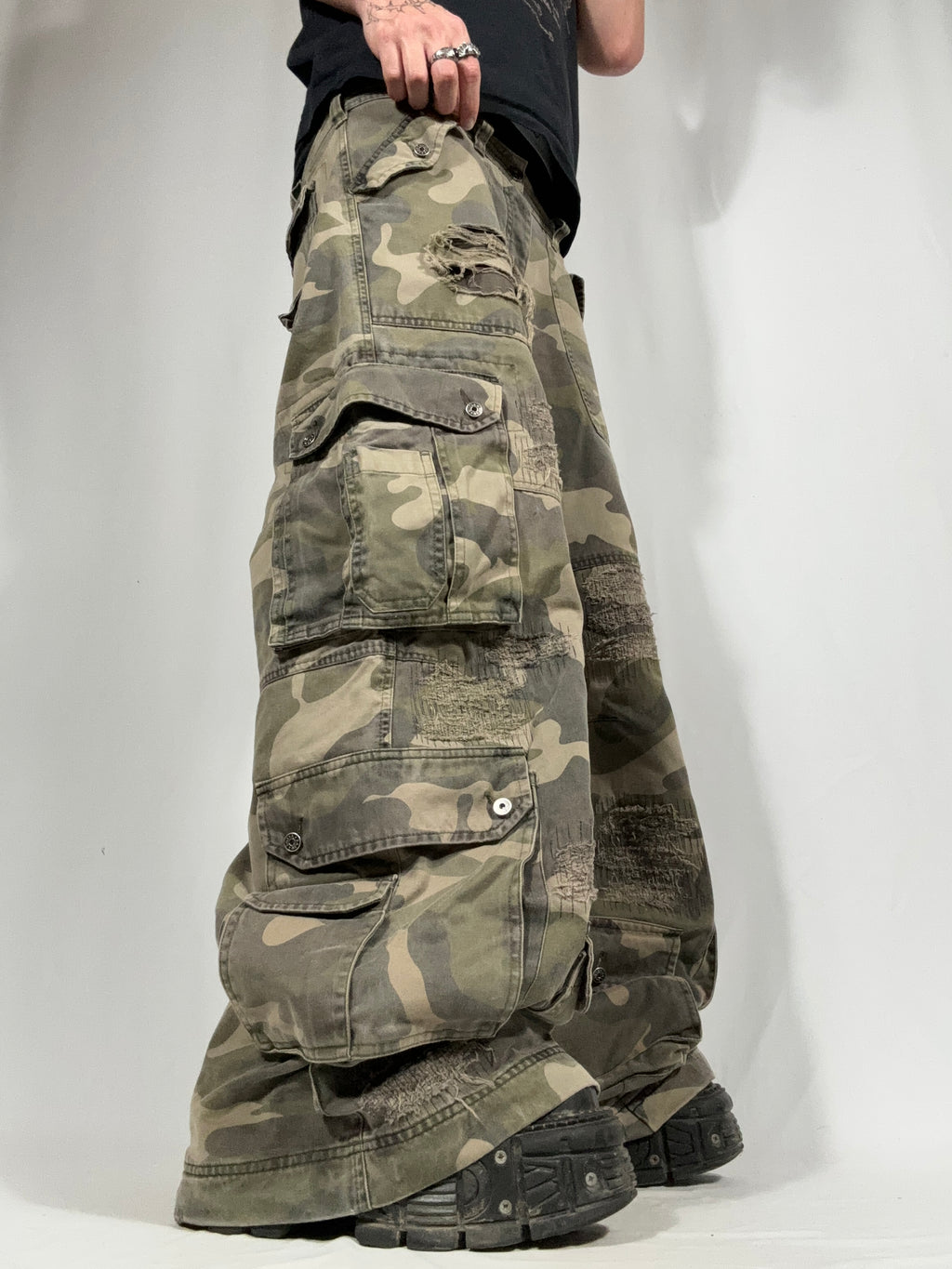 Big Baggy Camo Distressed Repair Pant
