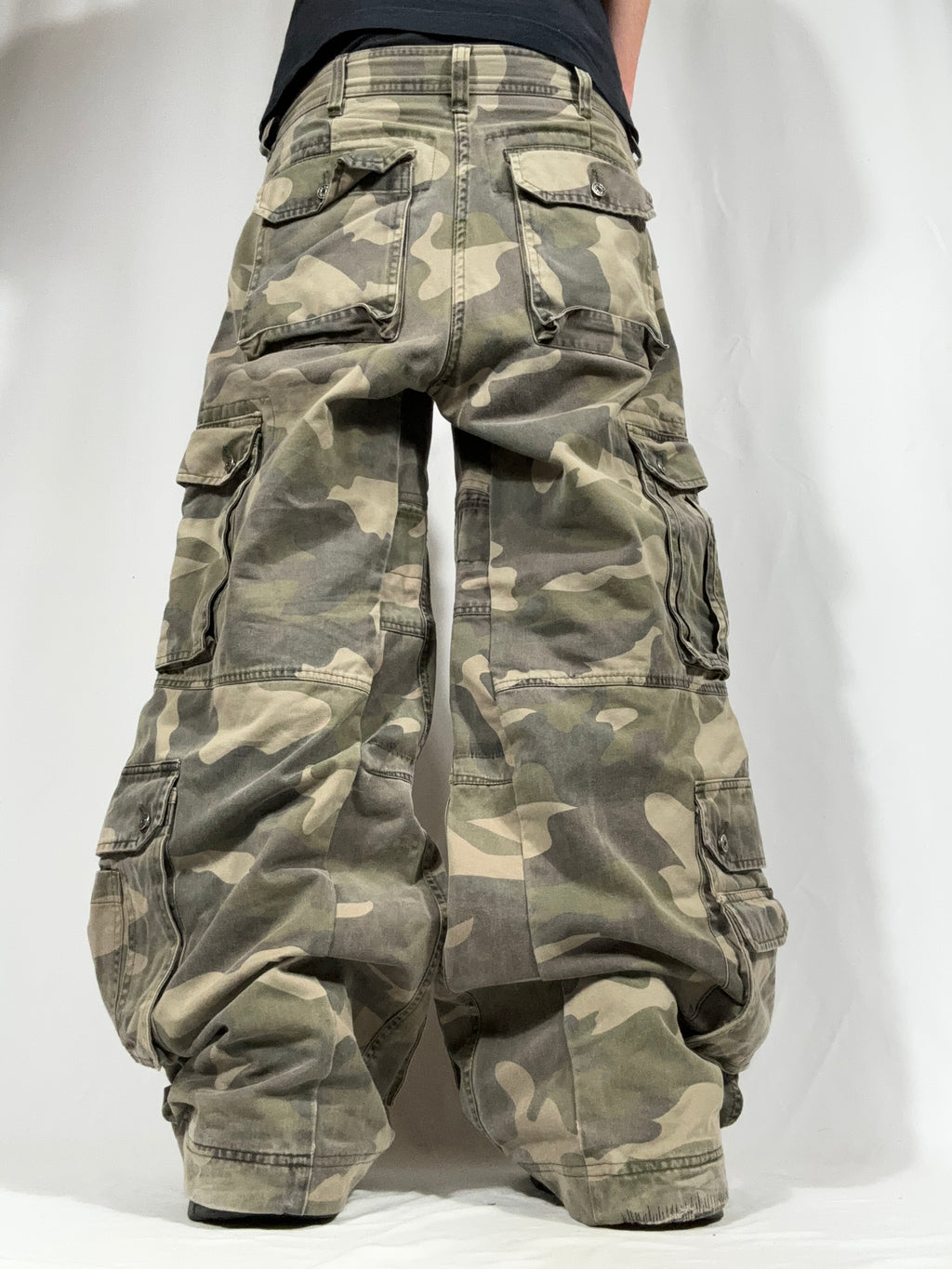 Big Baggy Camo Distressed Repair Pant