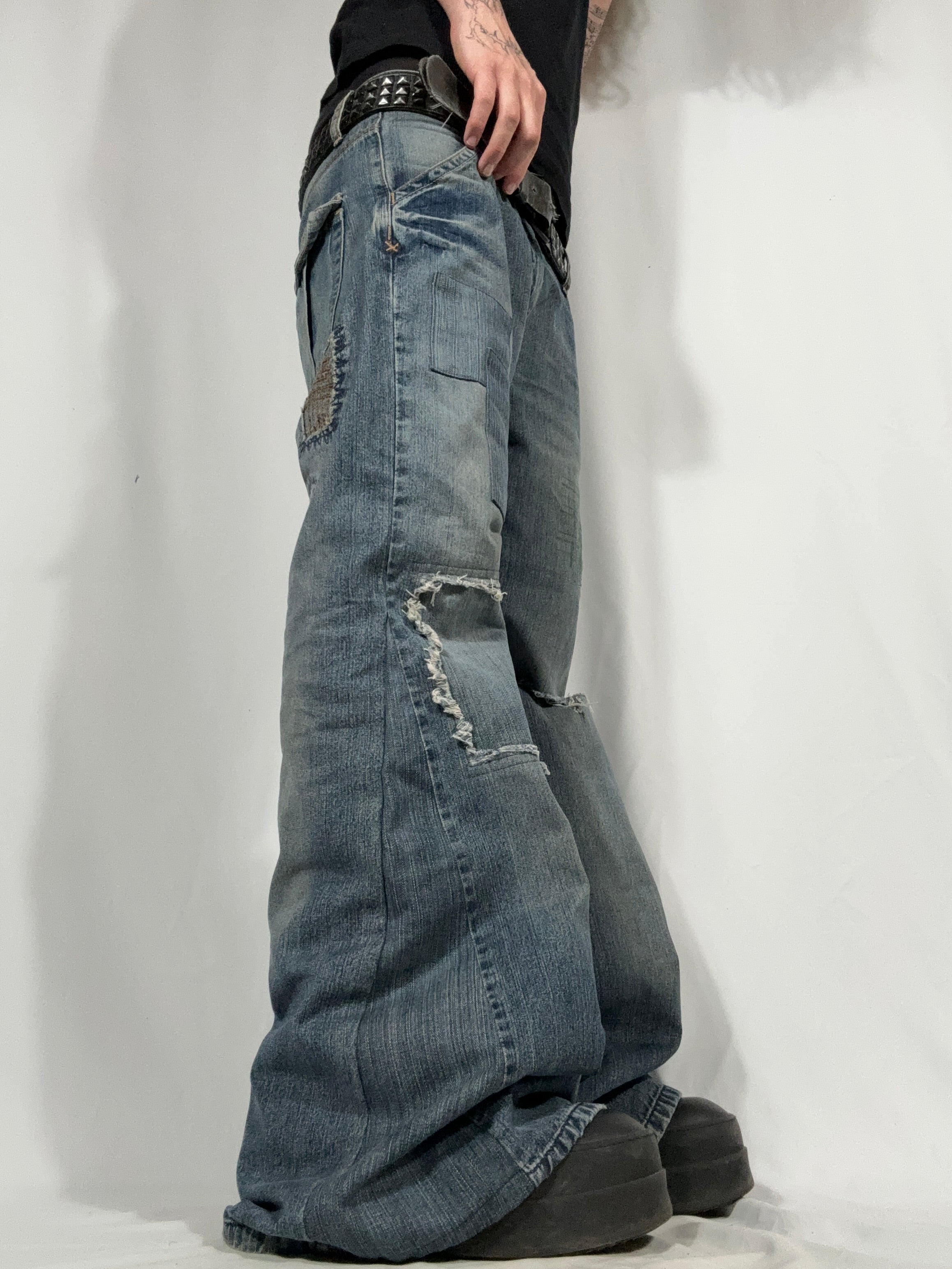 Big Flared Distressed Jeans