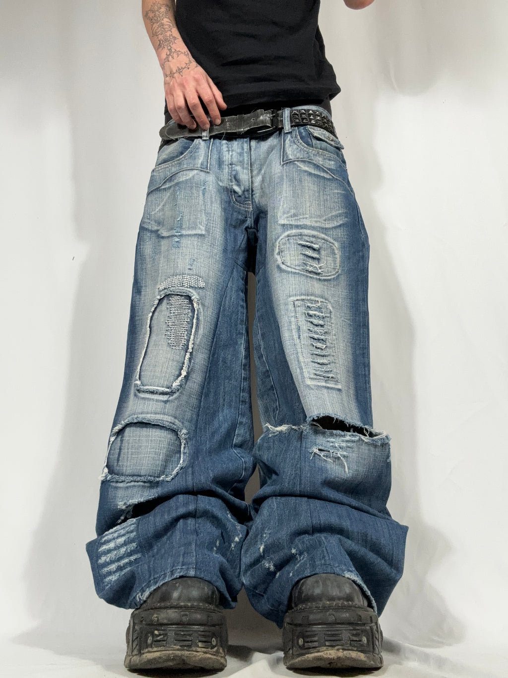 Baggy Flared Distressed Jeans