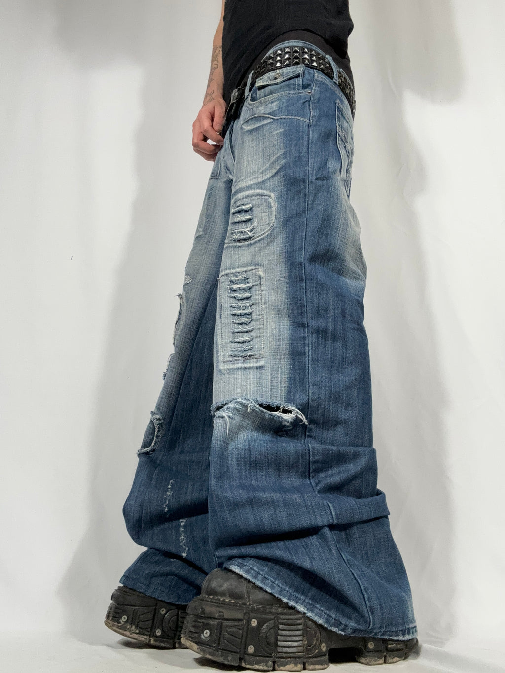 Baggy Flared Distressed Jeans