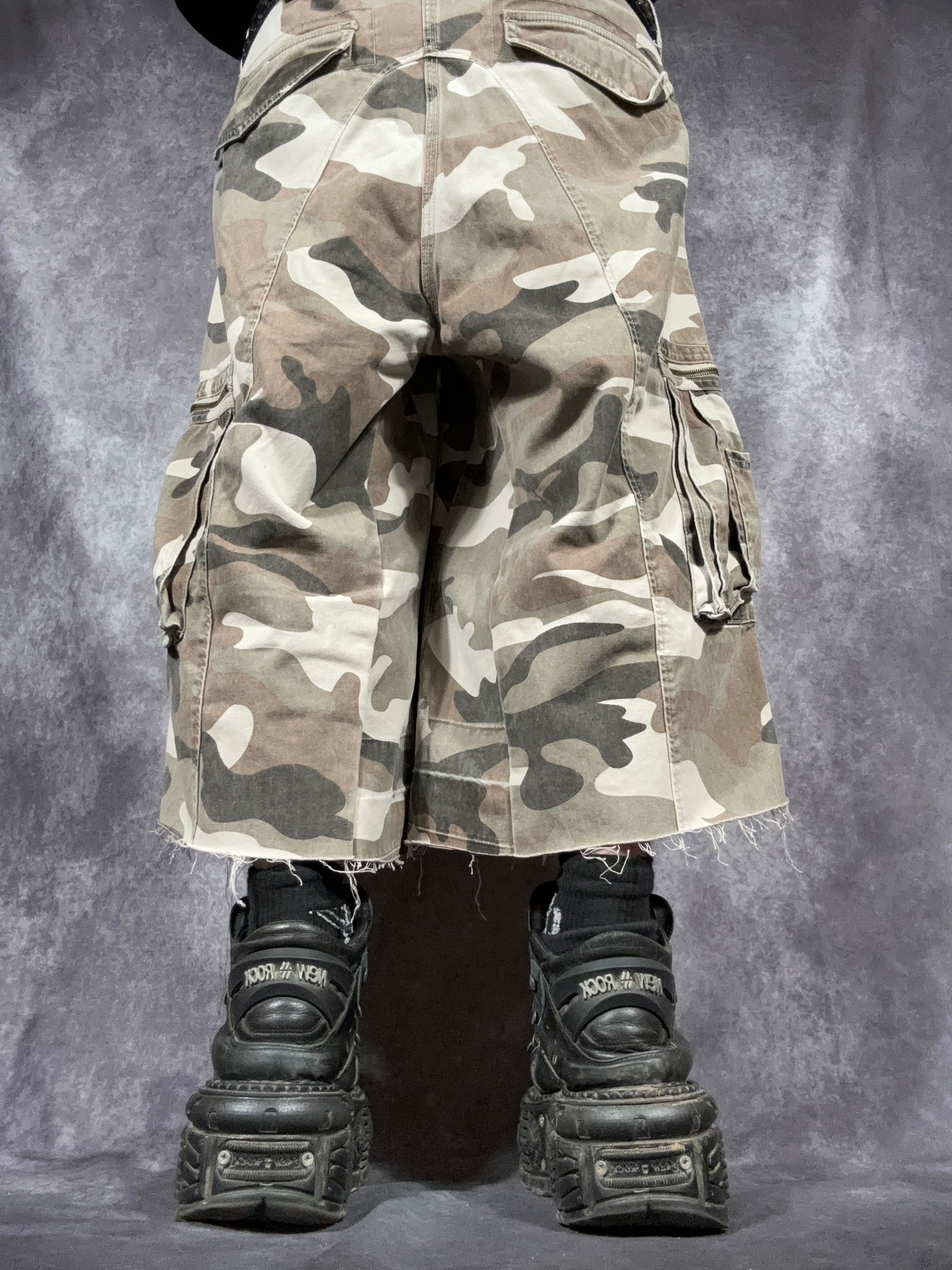 Big Baggy Distressed Repair Camo Short