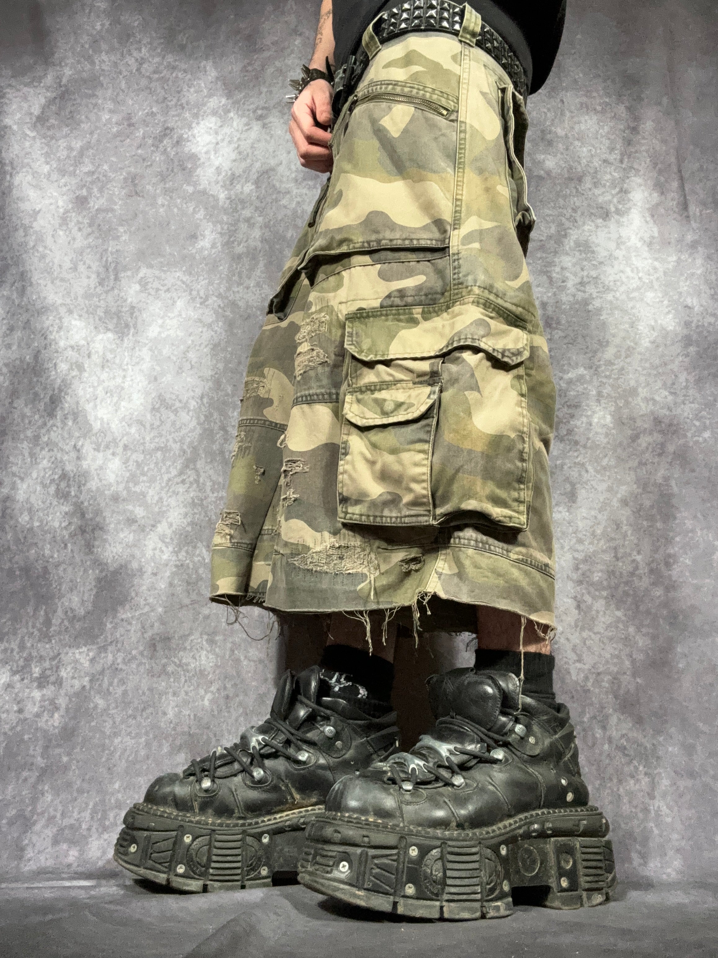 Big Baggy Distressed Repair Camo Short