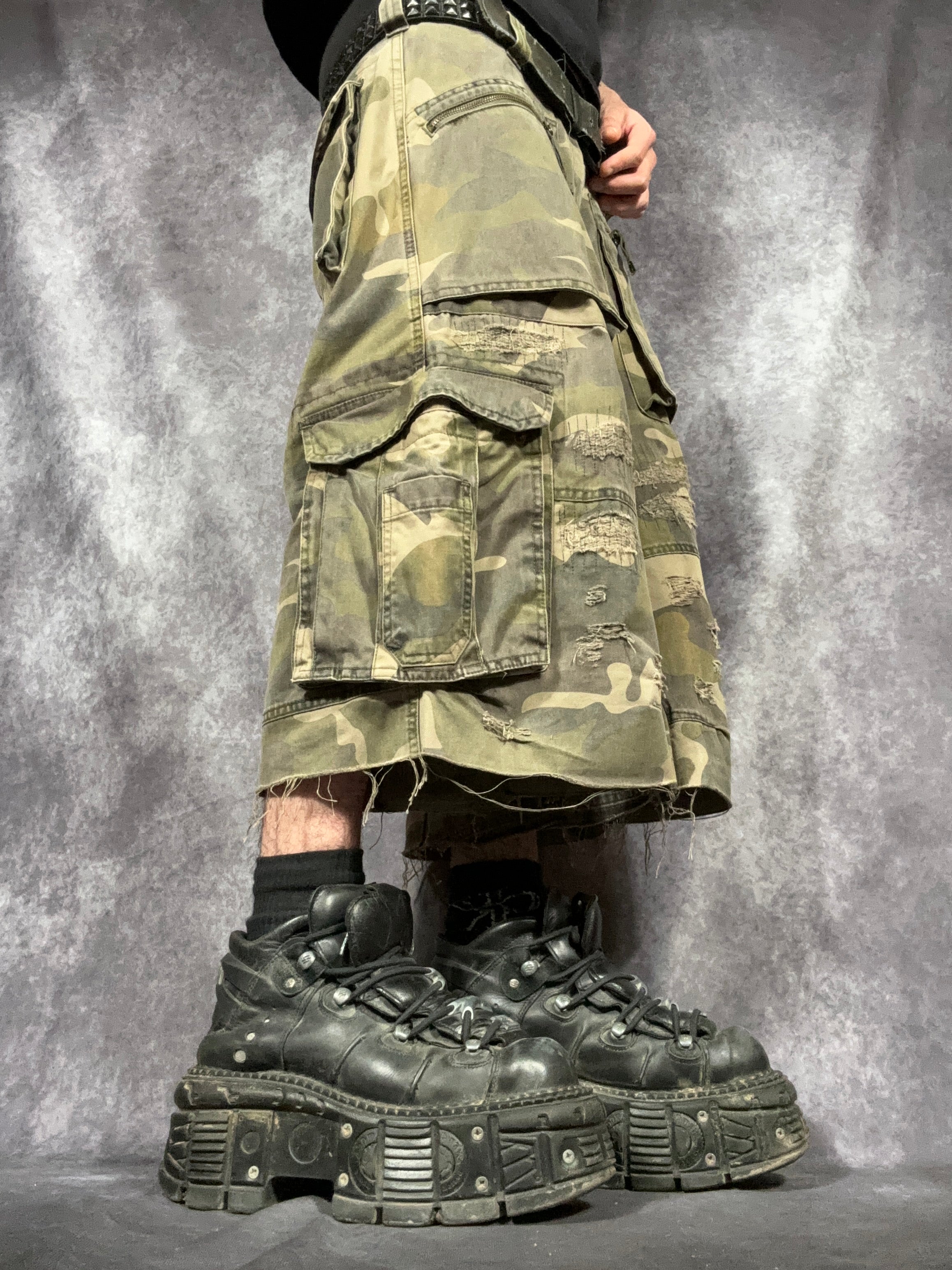 Big Baggy Distressed Repair Camo Short