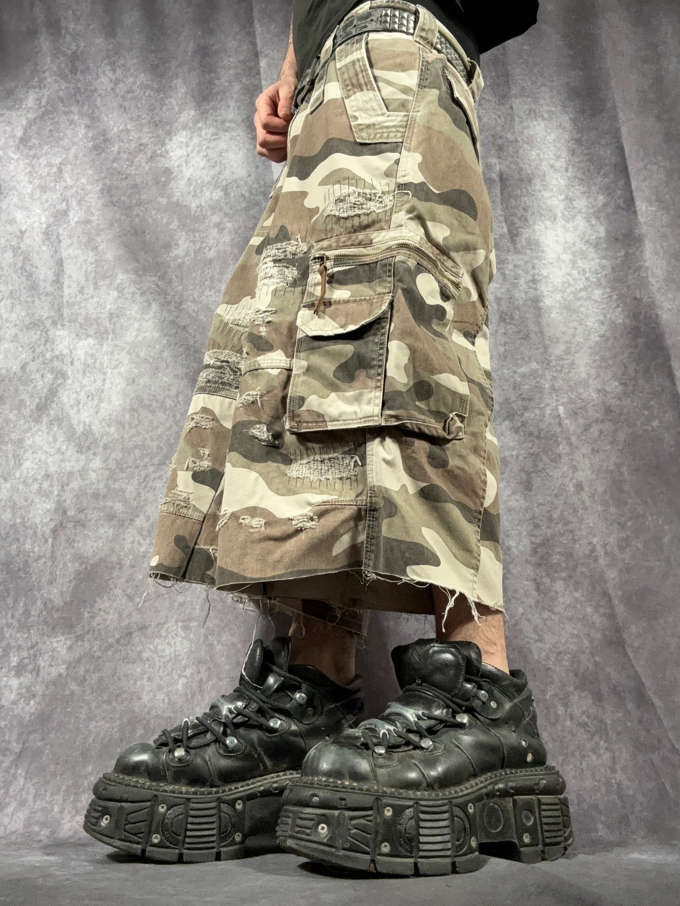Big Baggy Distressed Repair Camo Short