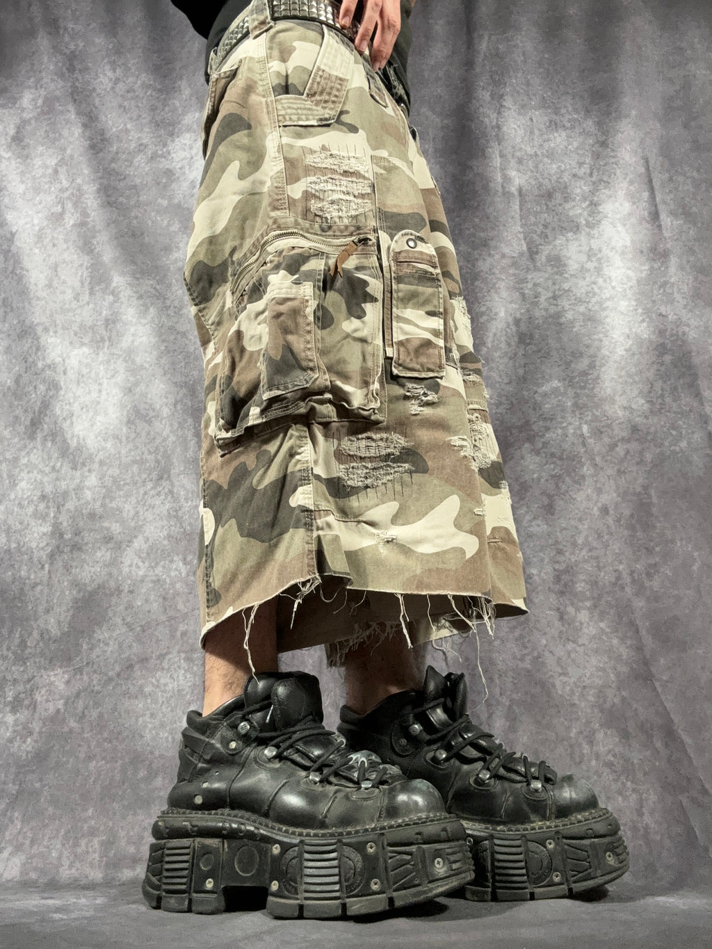 Big Baggy Distressed Repair Camo Short