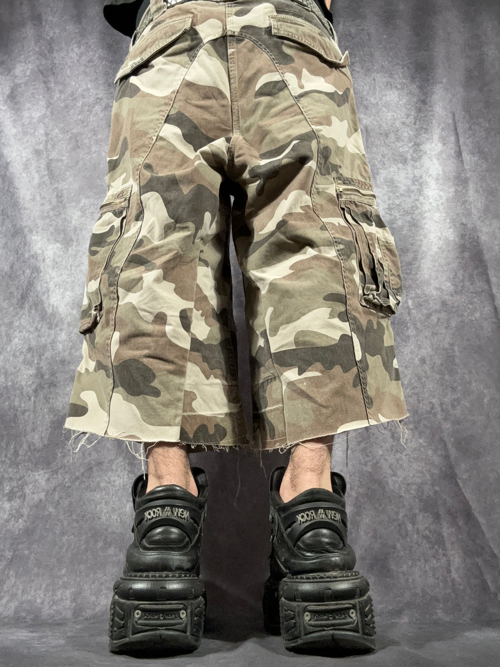 Big Baggy Distressed Repair Camo Short