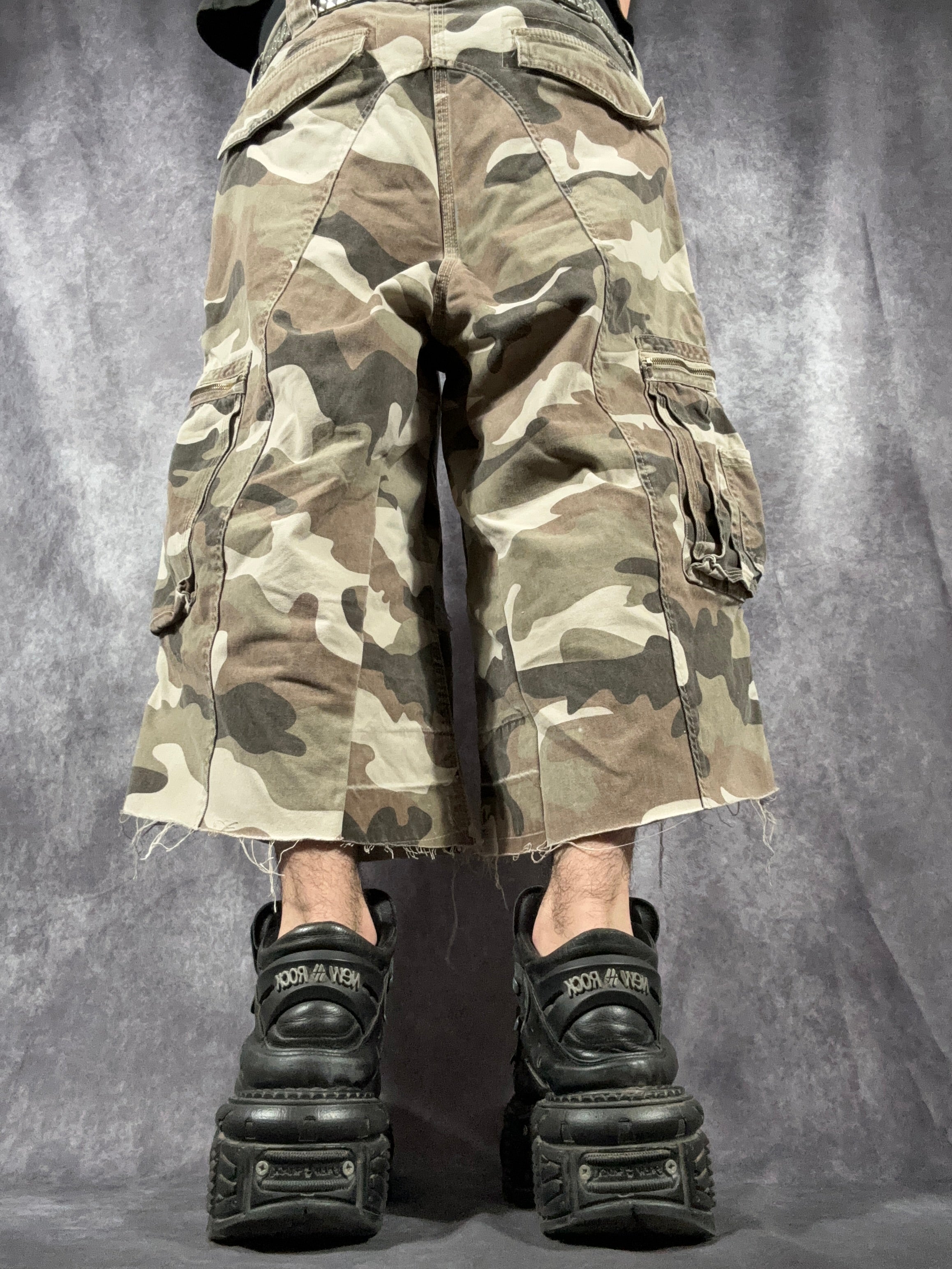 Big Baggy Distressed Repair Camo Short