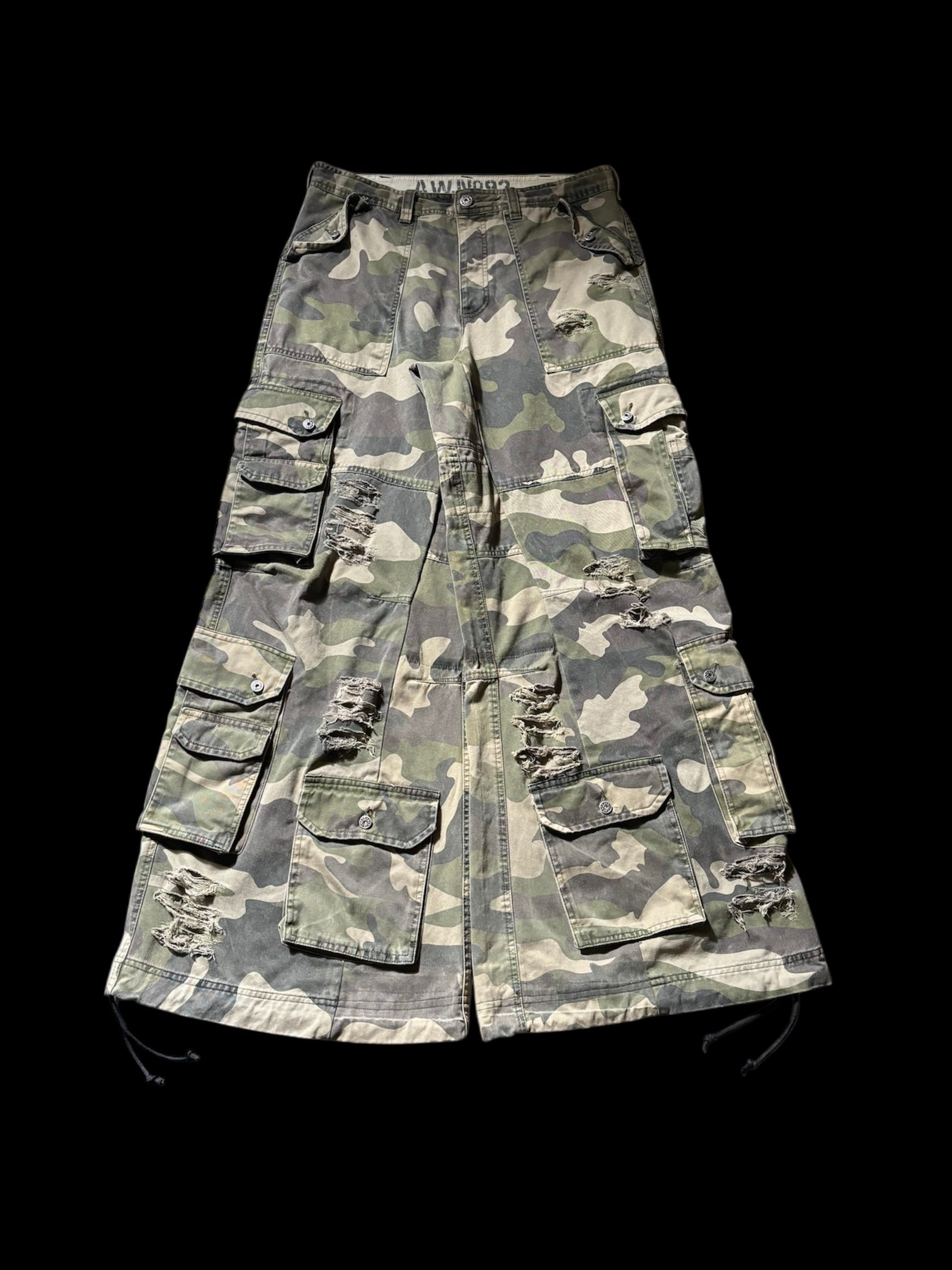 Big Baggy Distressed Camo Pant