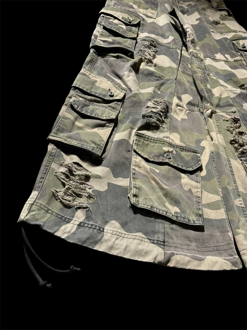 Big Baggy Distressed Camo Pant