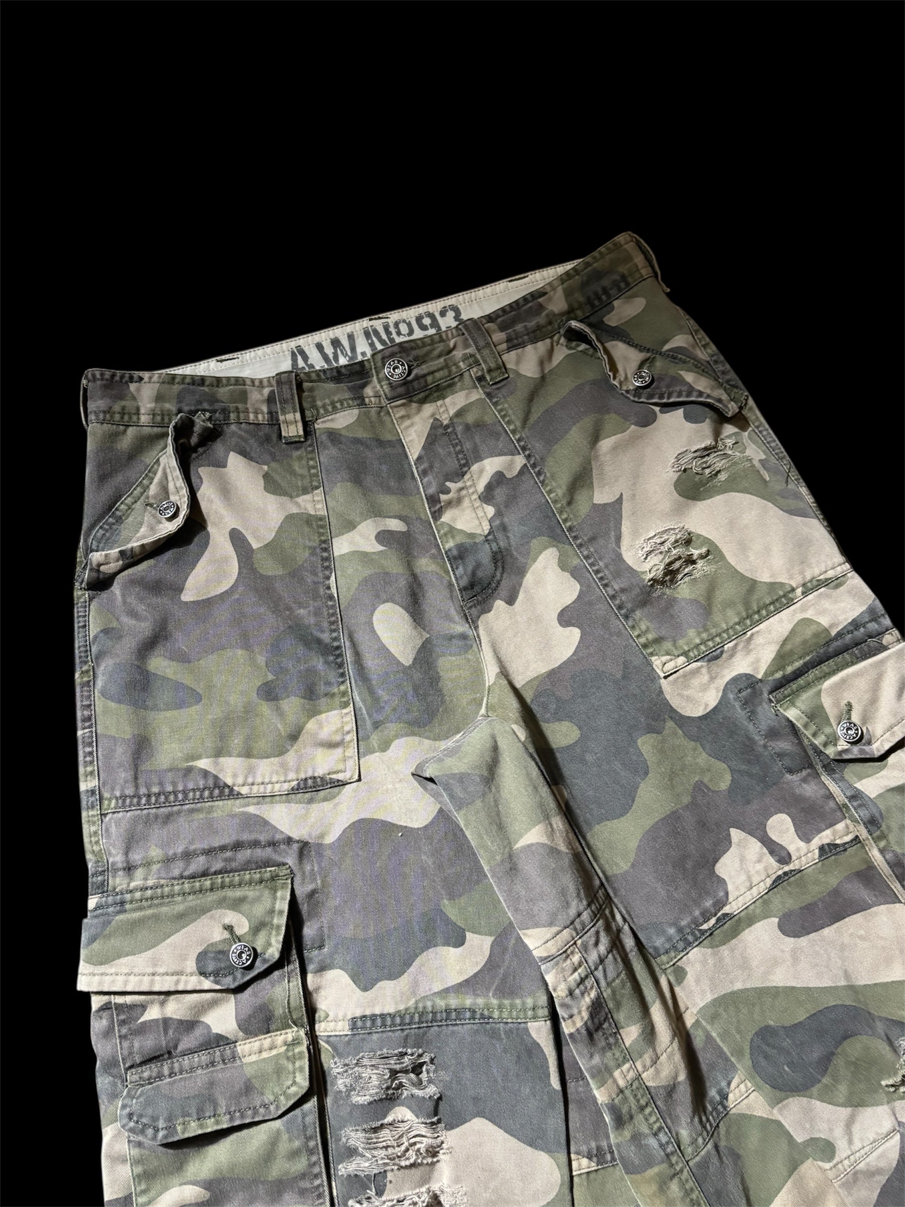 Big Baggy Distressed Camo Pant