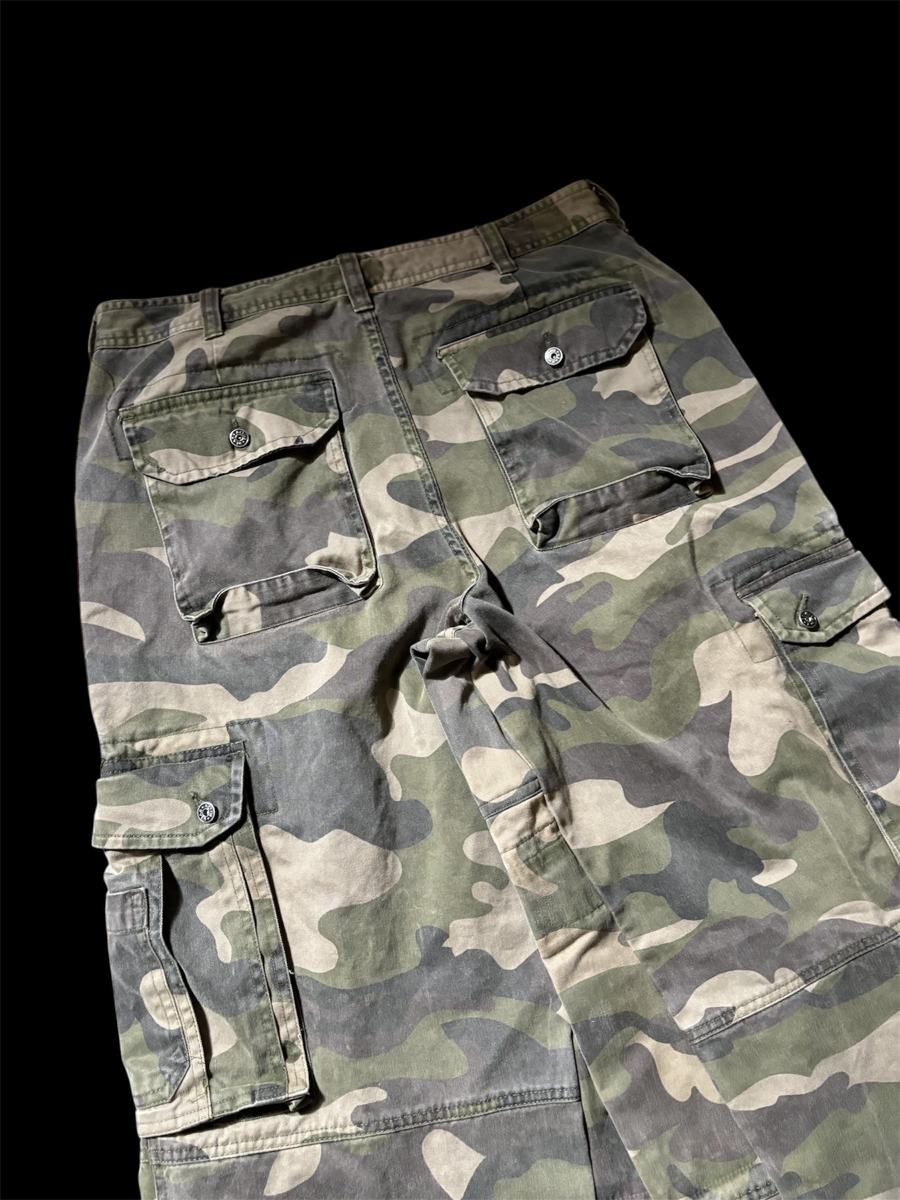 Big Baggy Distressed Camo Pant