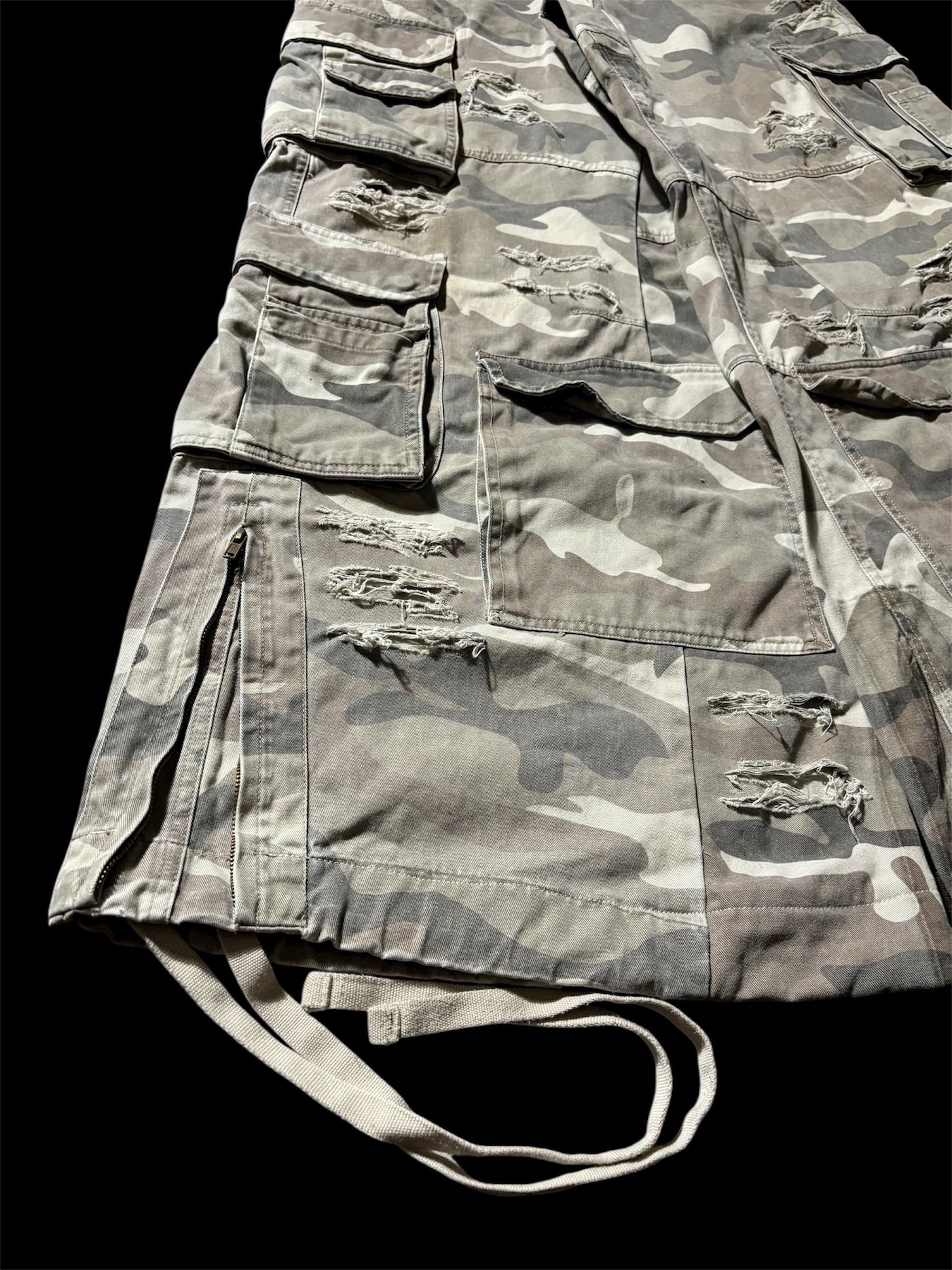 Big Baggy Distressed Camo Pant