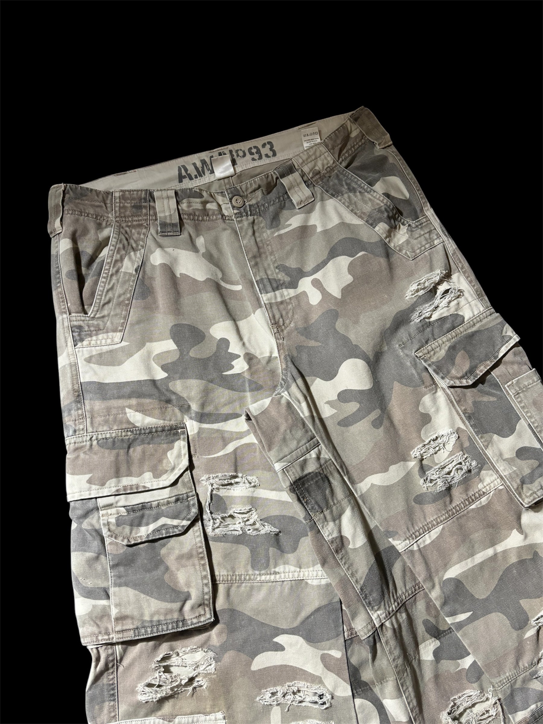 Big Baggy Distressed Camo Pant