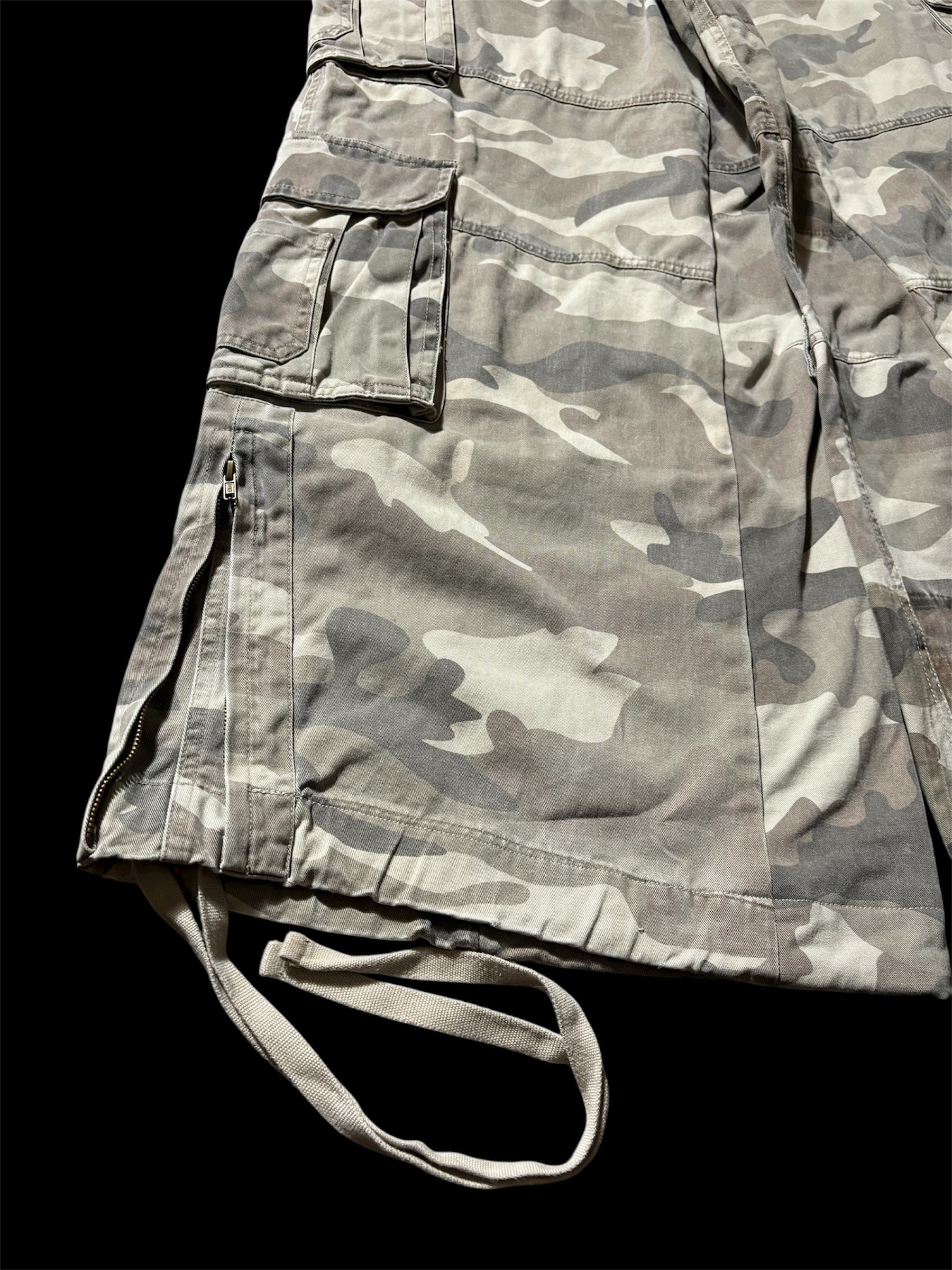Big Baggy Distressed Camo Pant