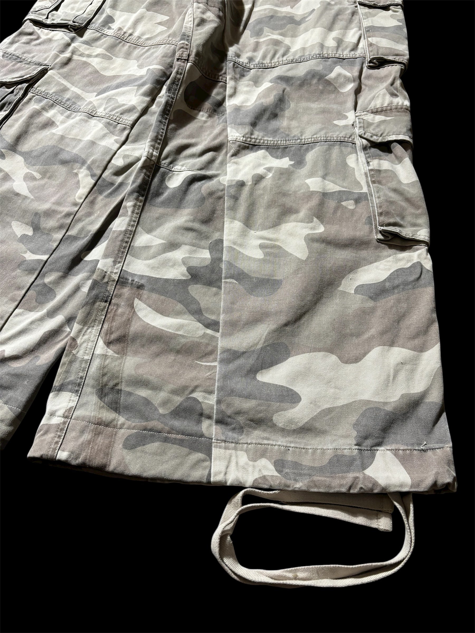 Big Baggy Distressed Camo Pant