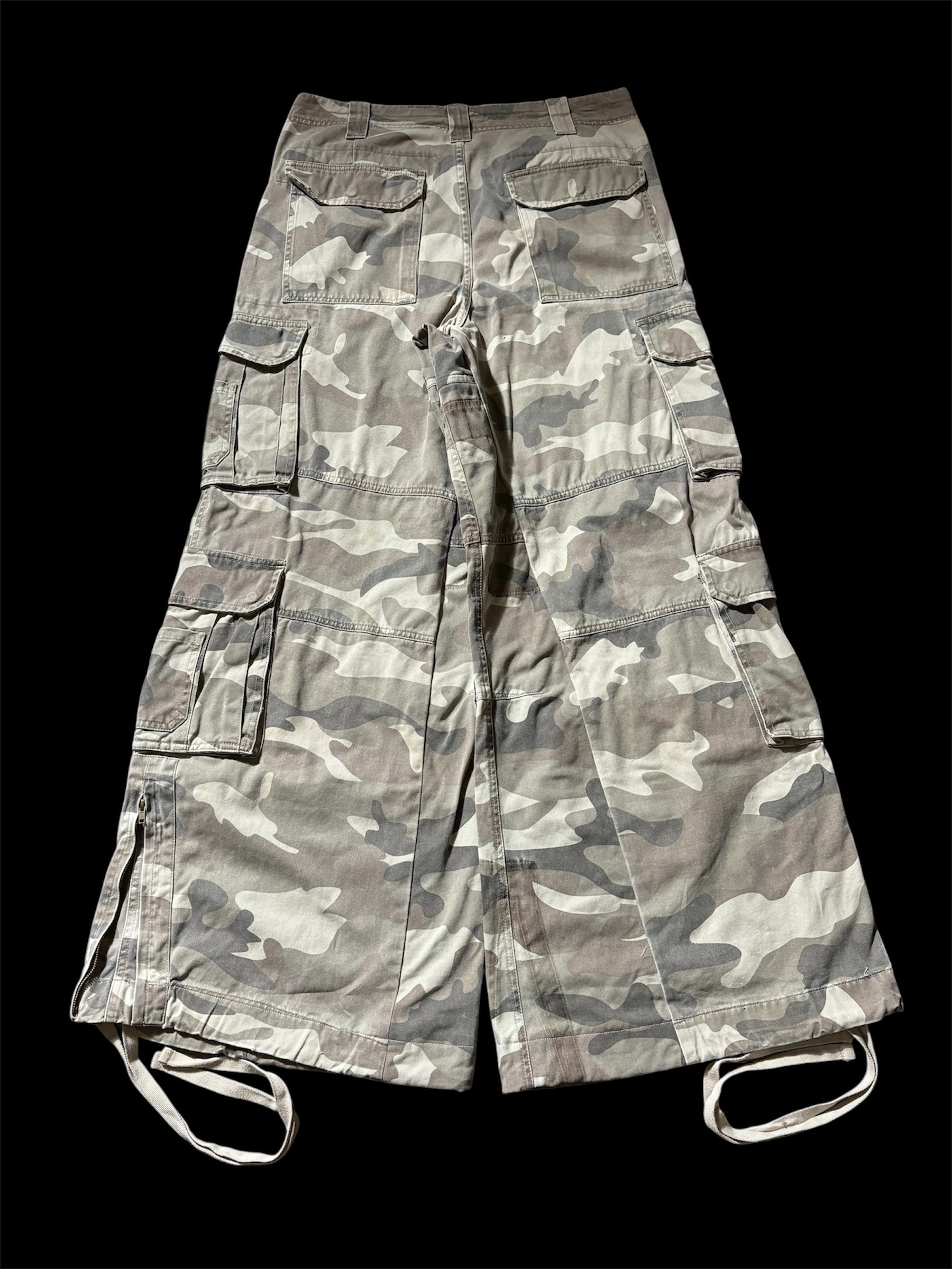 Big Baggy Distressed Camo Pant