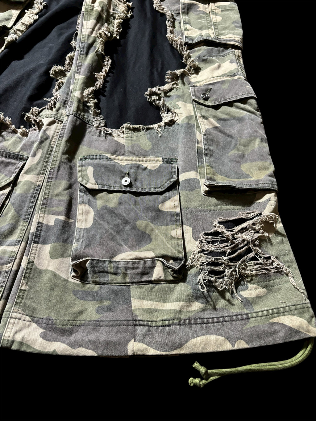 Big Baggy Distressed Camo Pant