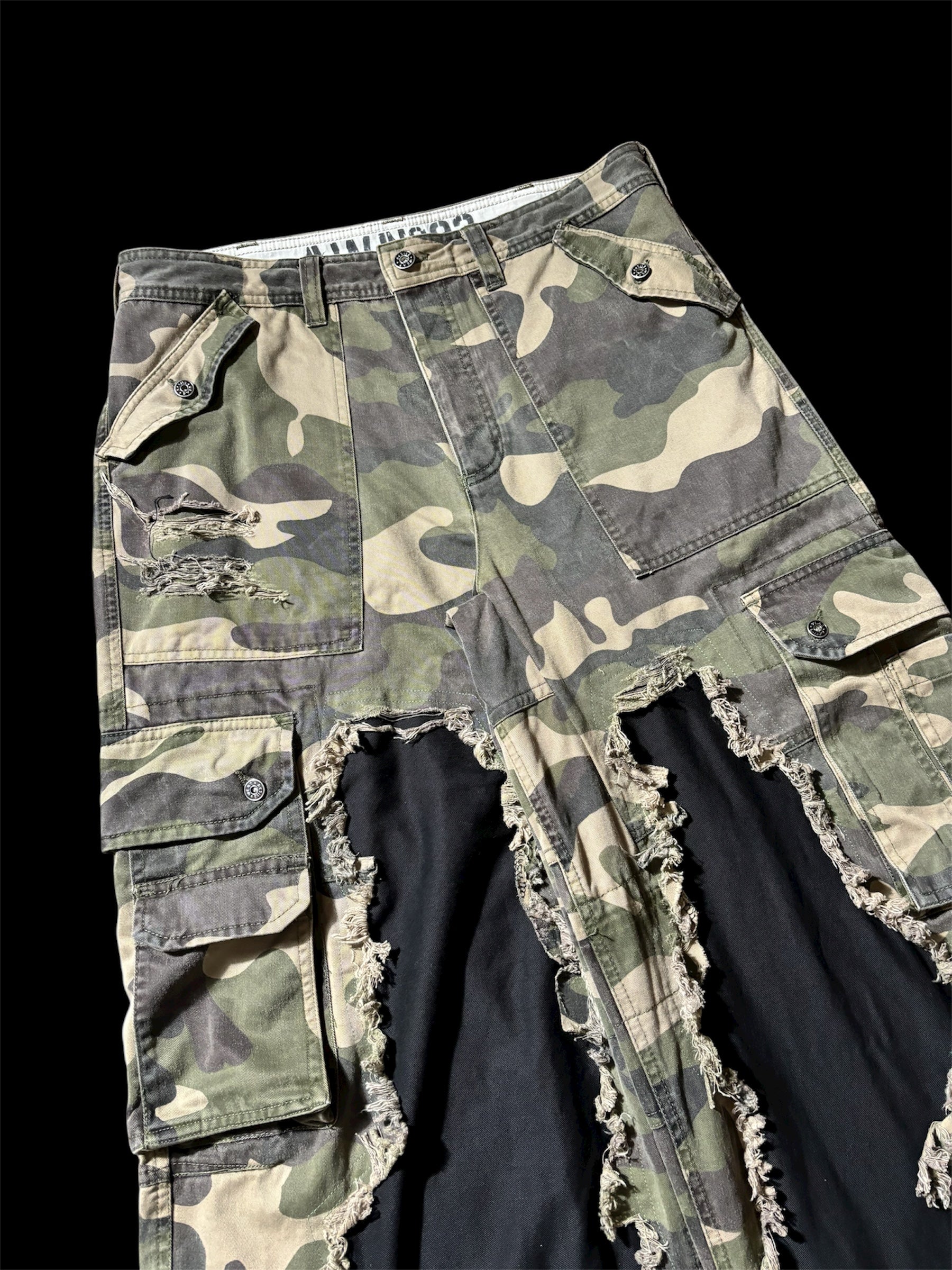 Big Baggy Distressed Camo Pant