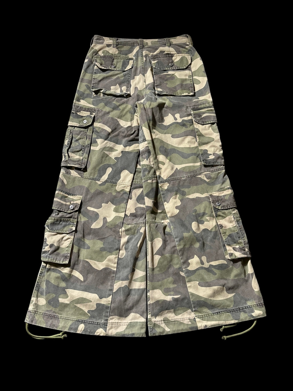 Big Baggy Distressed Camo Pant