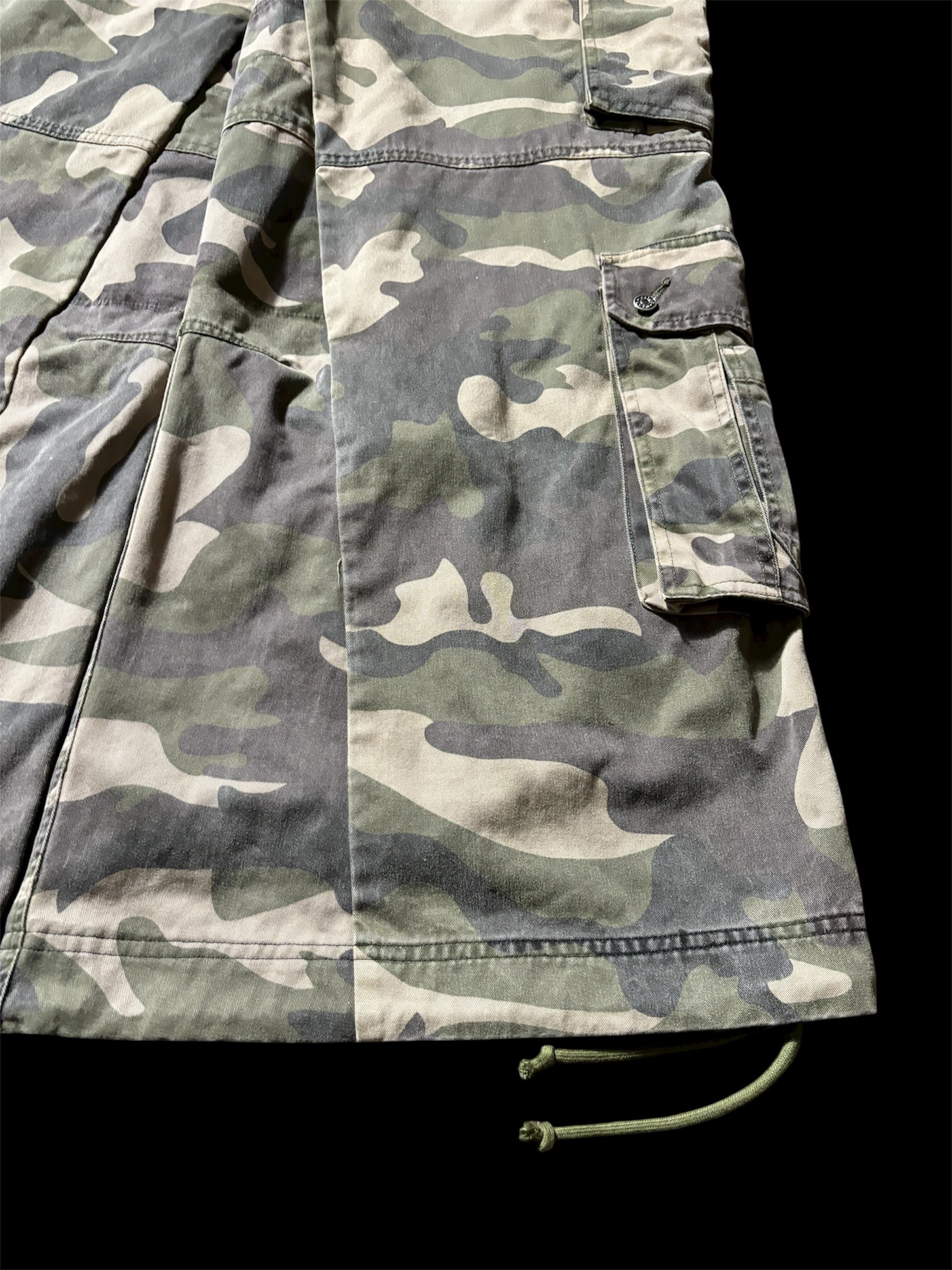 Big Baggy Distressed Camo Pant