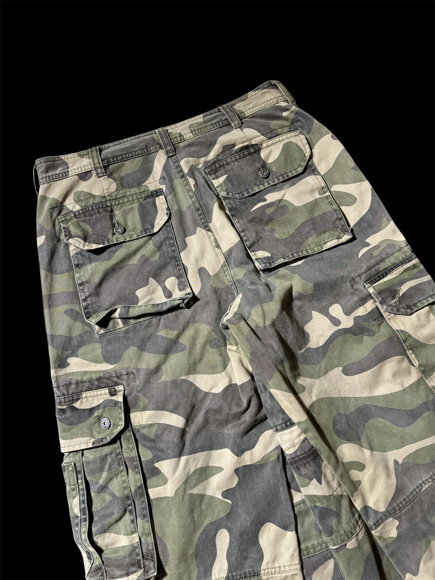 Big Baggy Distressed Camo Pant