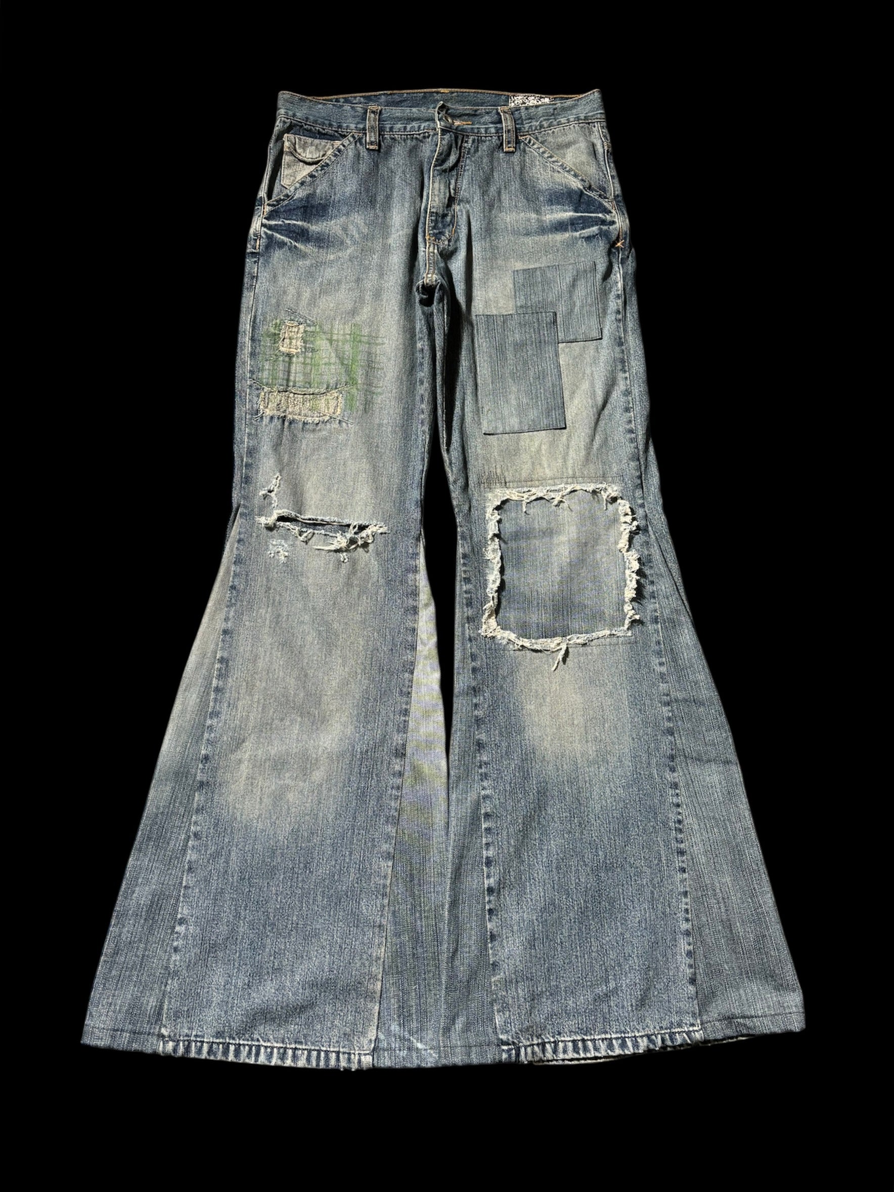 Big Flared Distressed Jeans