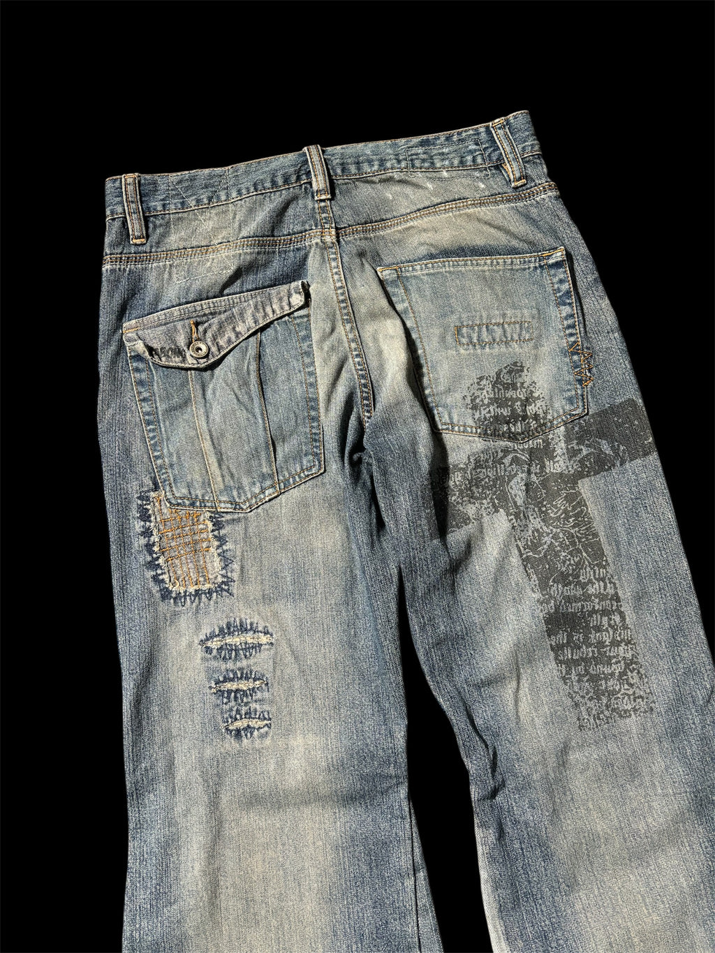 Big Flared Distressed Jeans