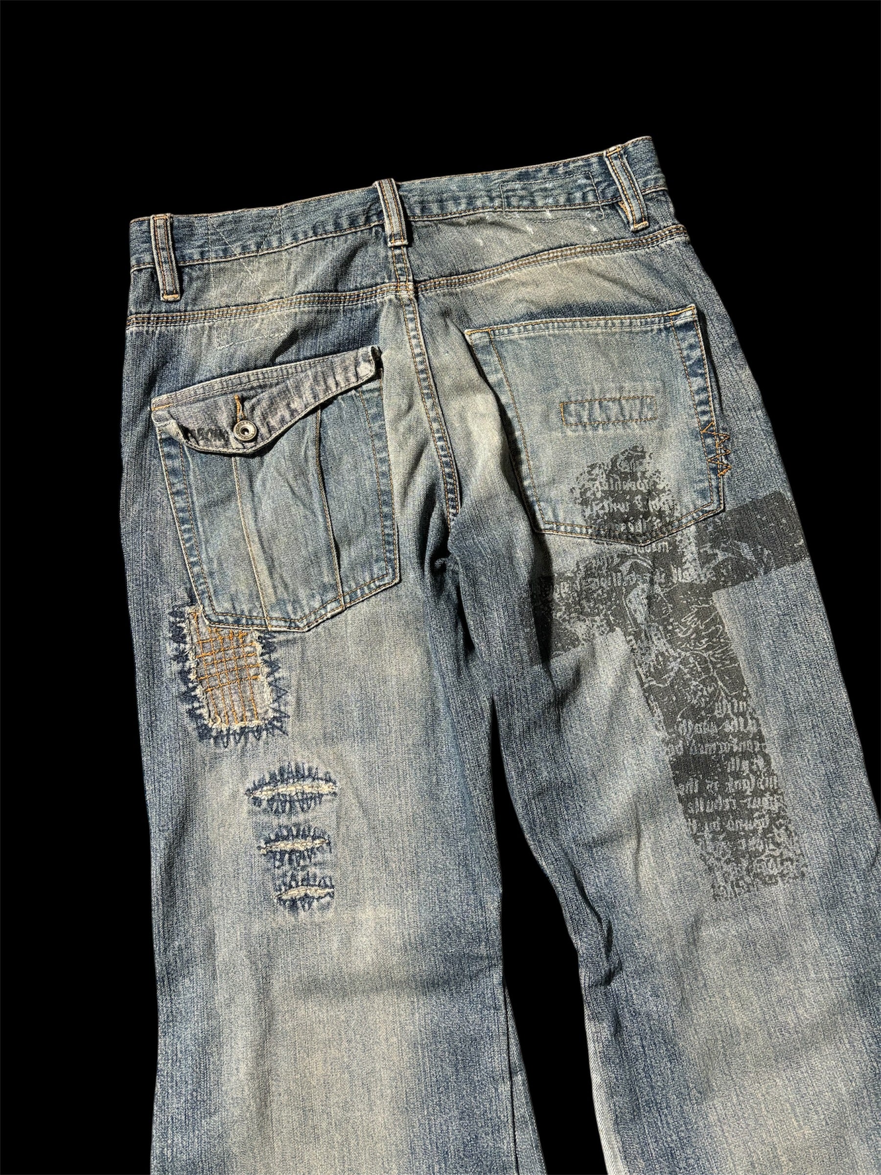 Big Flared Distressed Jeans