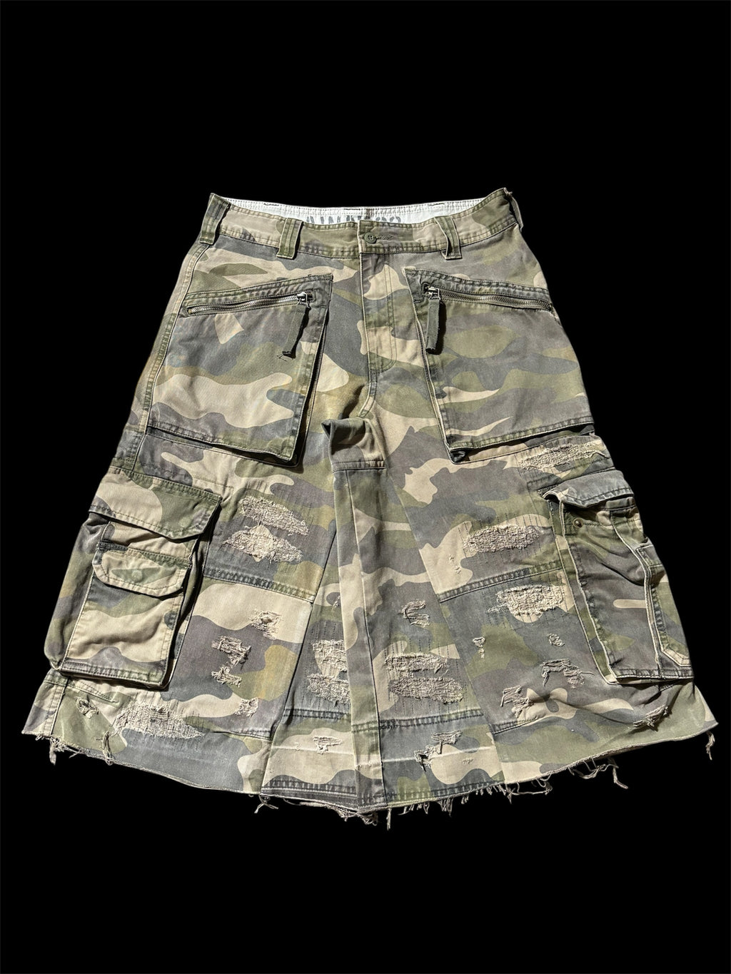 Big Baggy Distressed Repair Camo Short