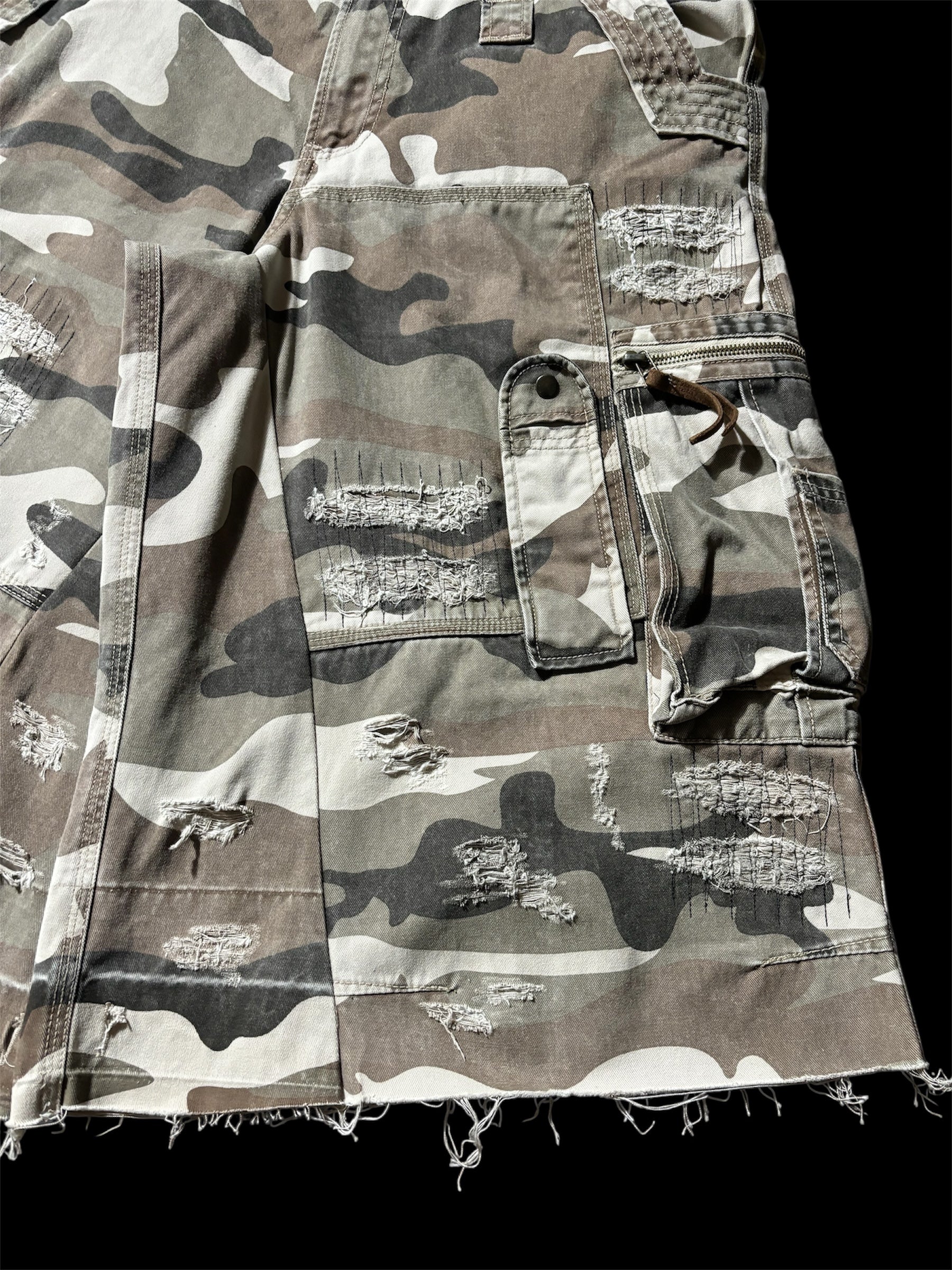 Big Baggy Distressed Repair Camo Short