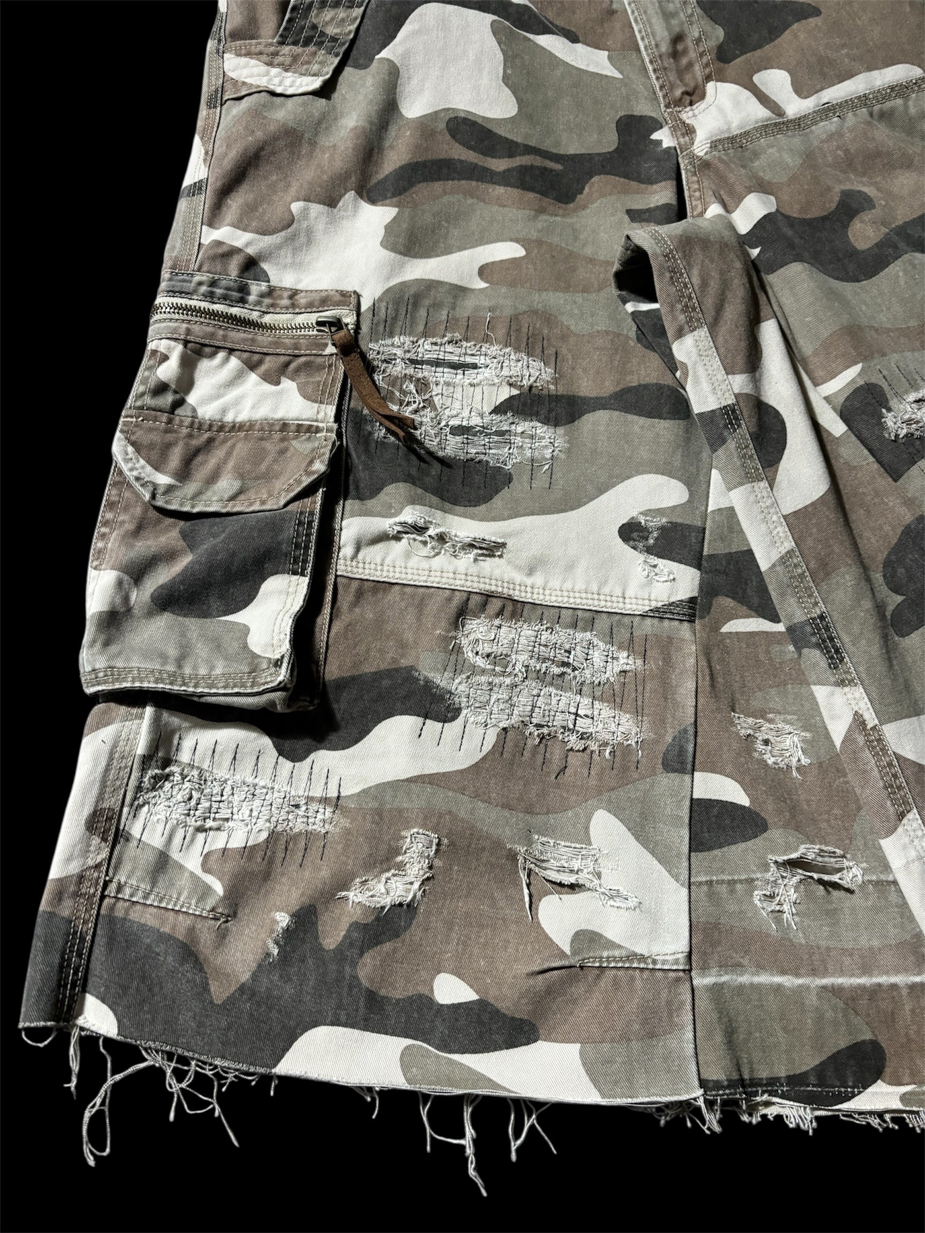 Big Baggy Distressed Repair Camo Short