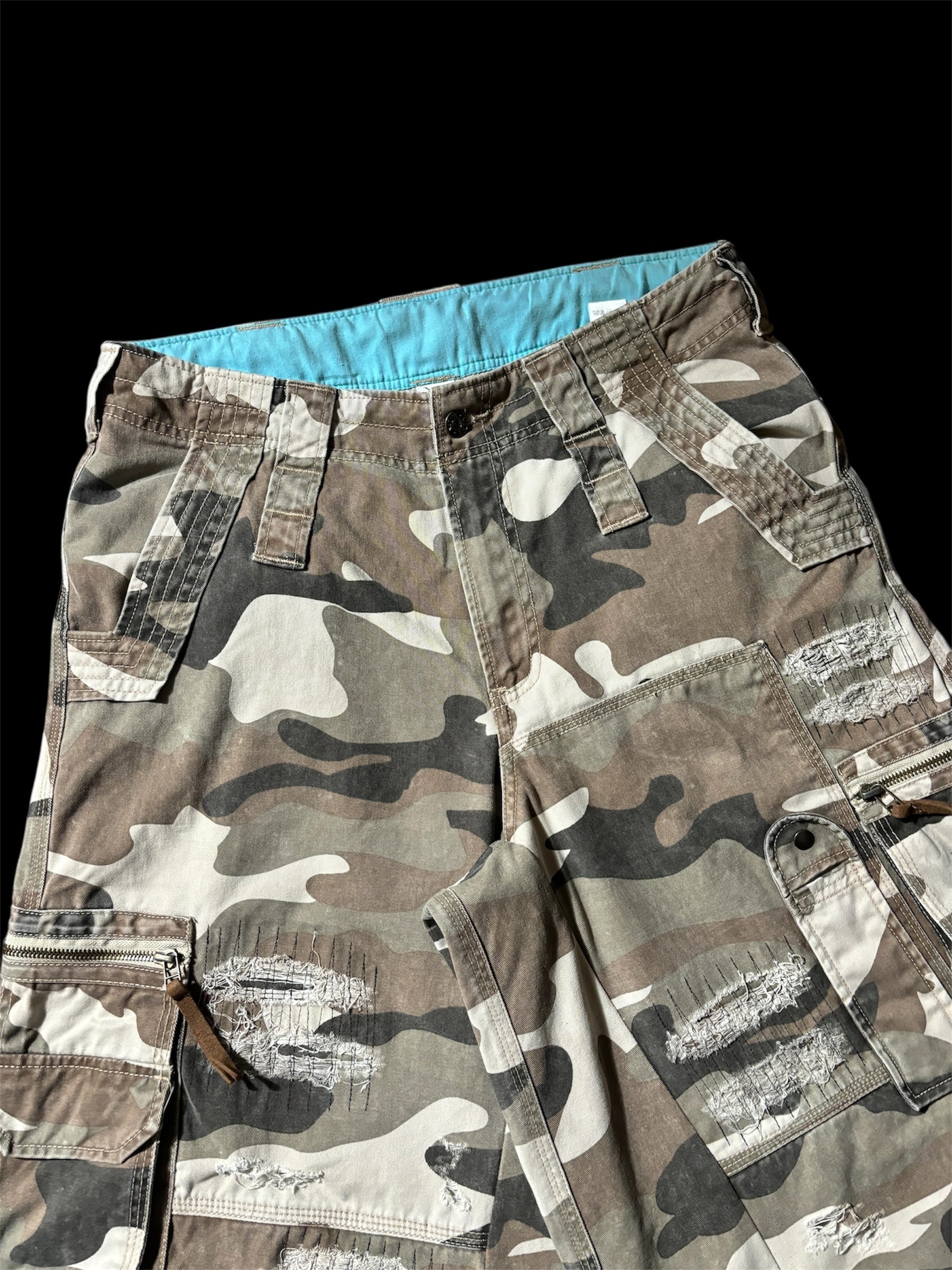 Big Baggy Distressed Repair Camo Short