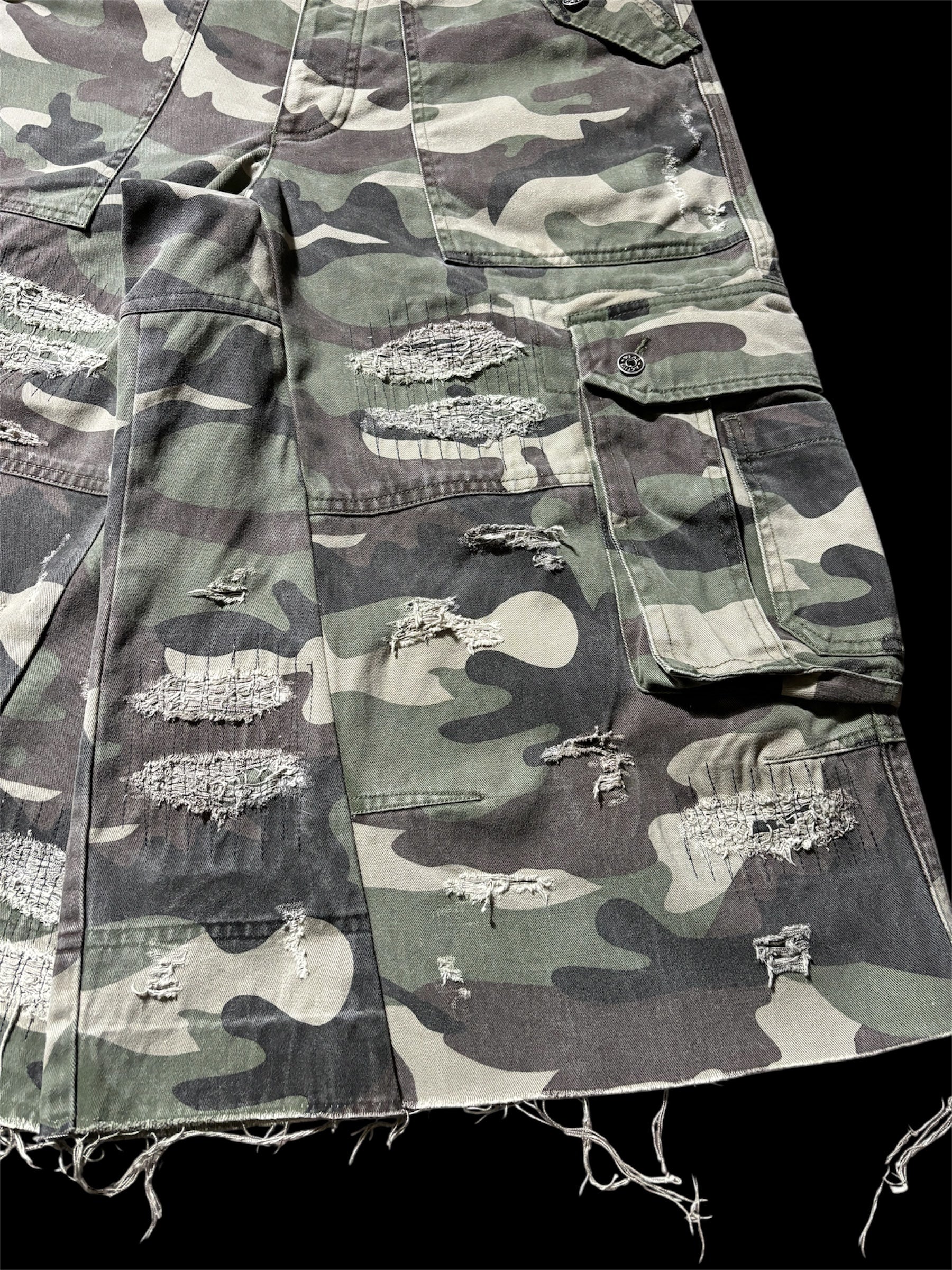 Big Baggy Distressed Repair Camo Short