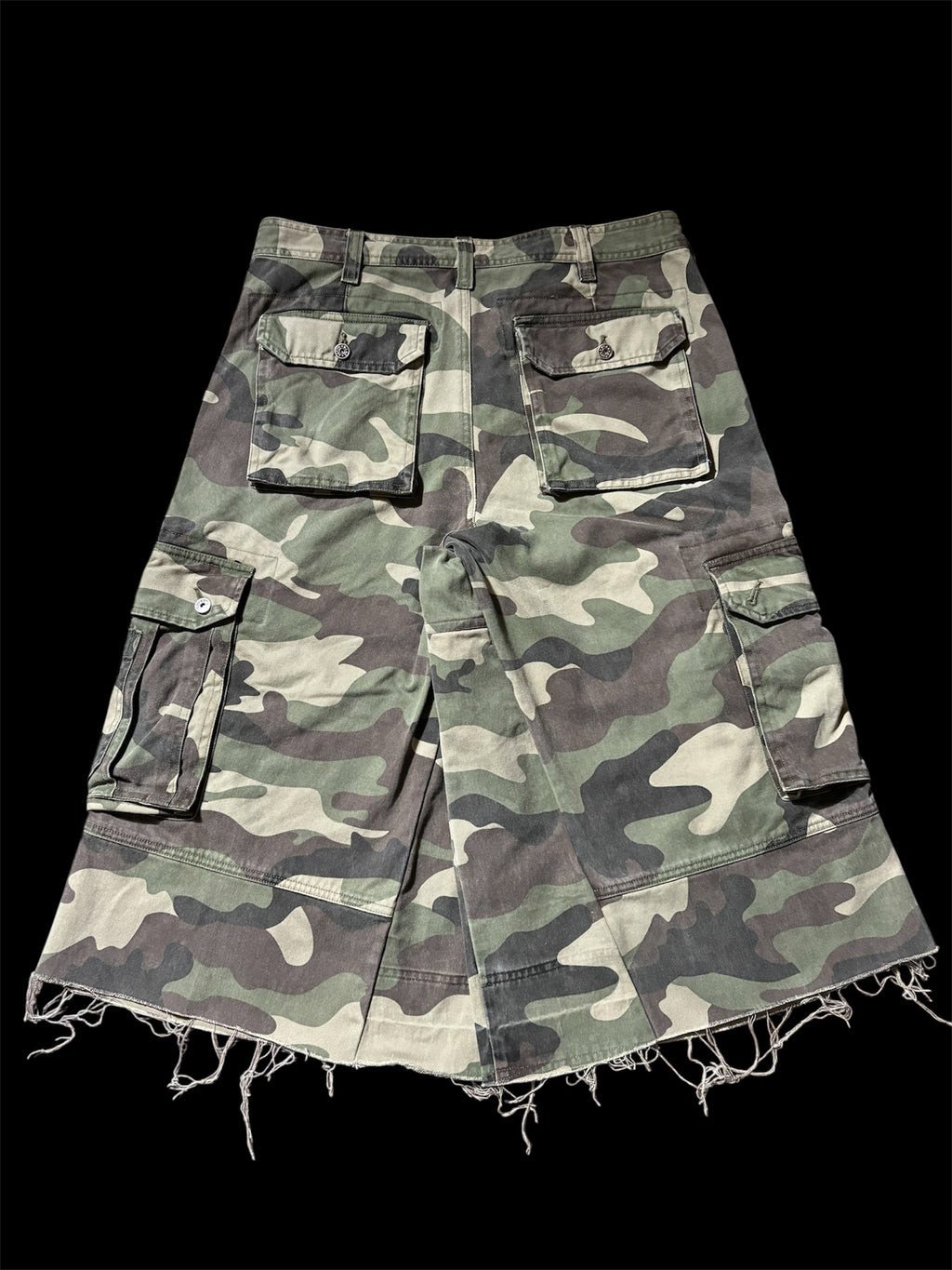 Big Baggy Distressed Repair Camo Short