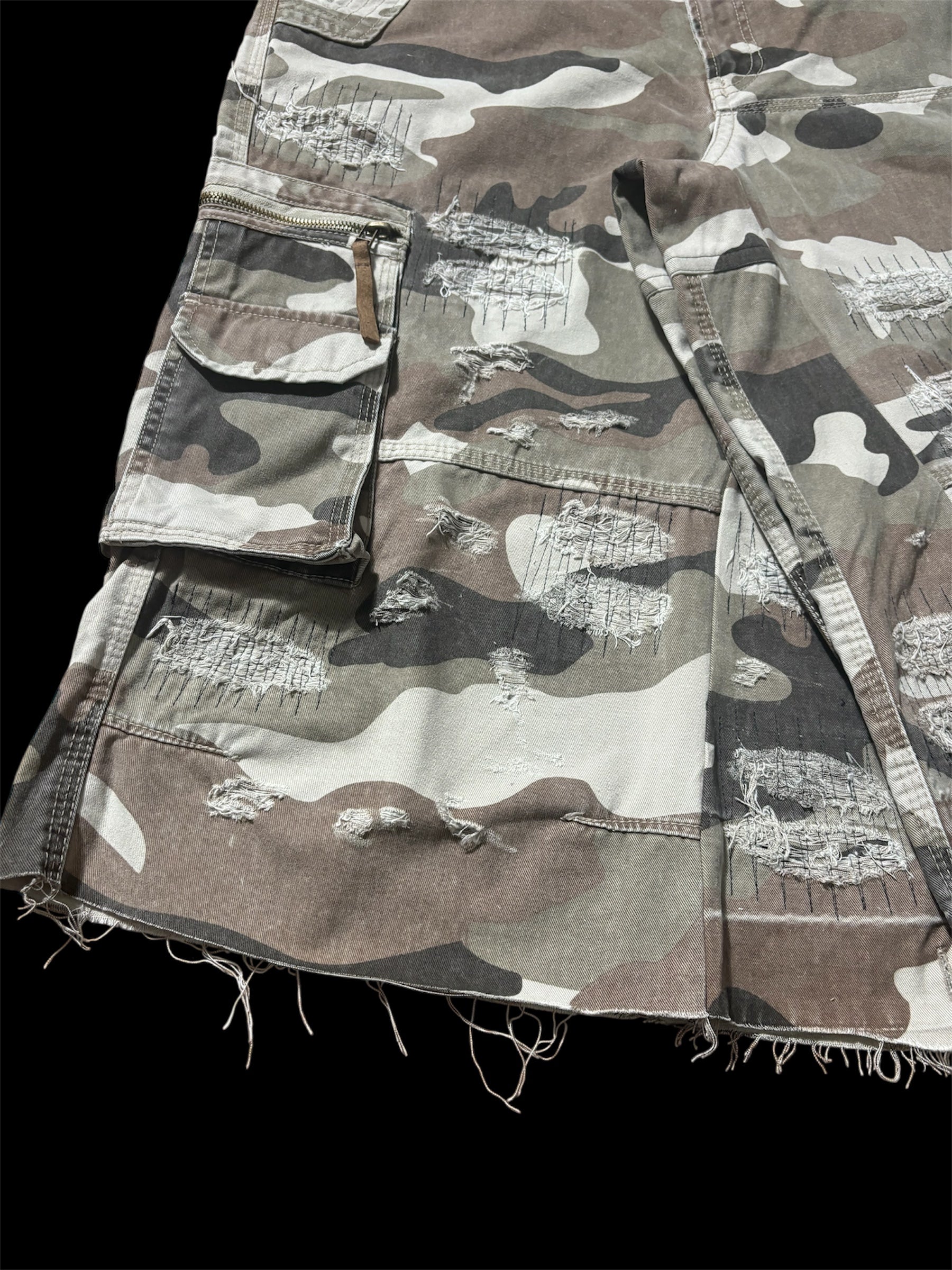 Big Baggy Distressed Repair Camo Short
