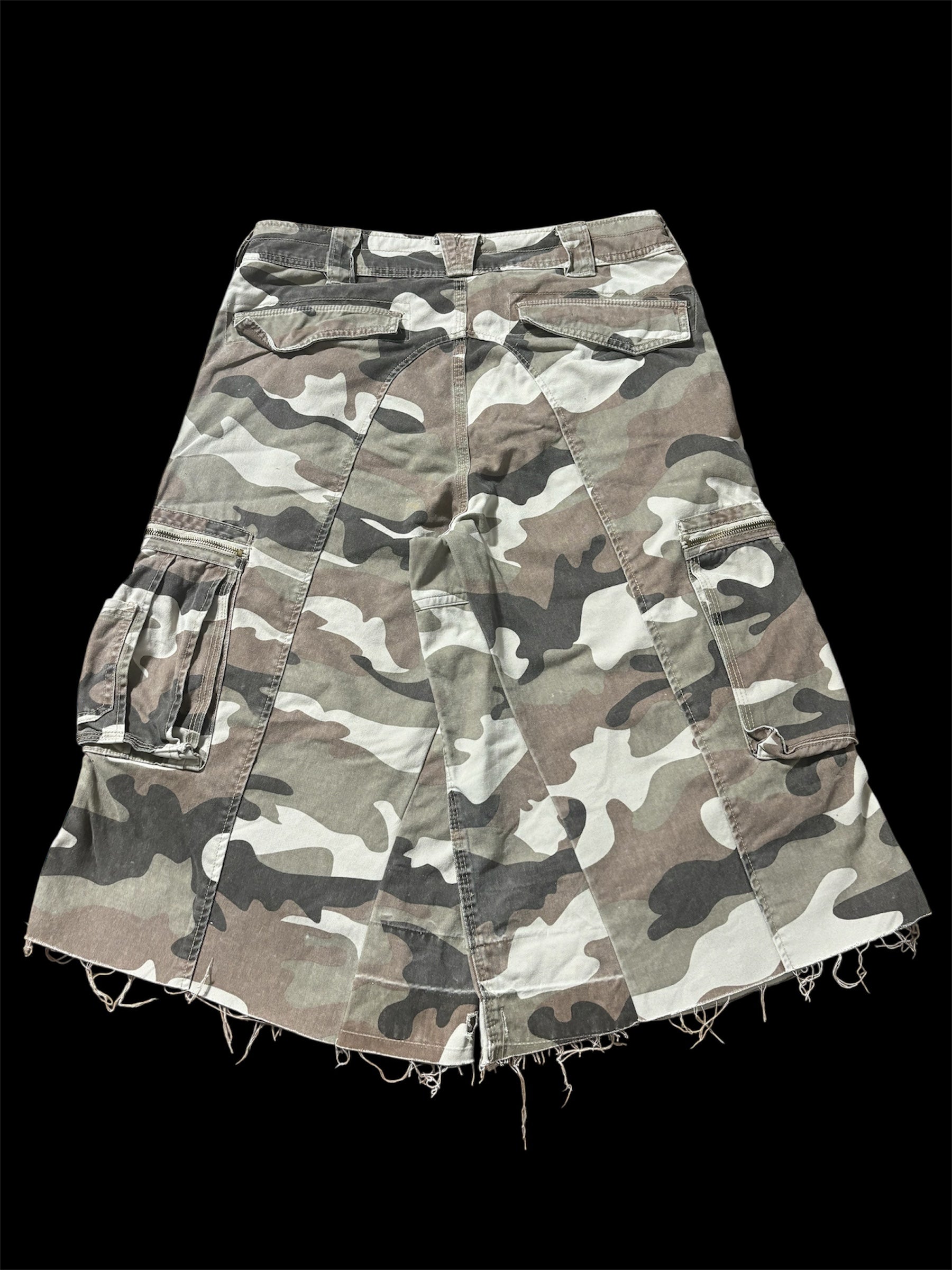 Big Baggy Distressed Repair Camo Short